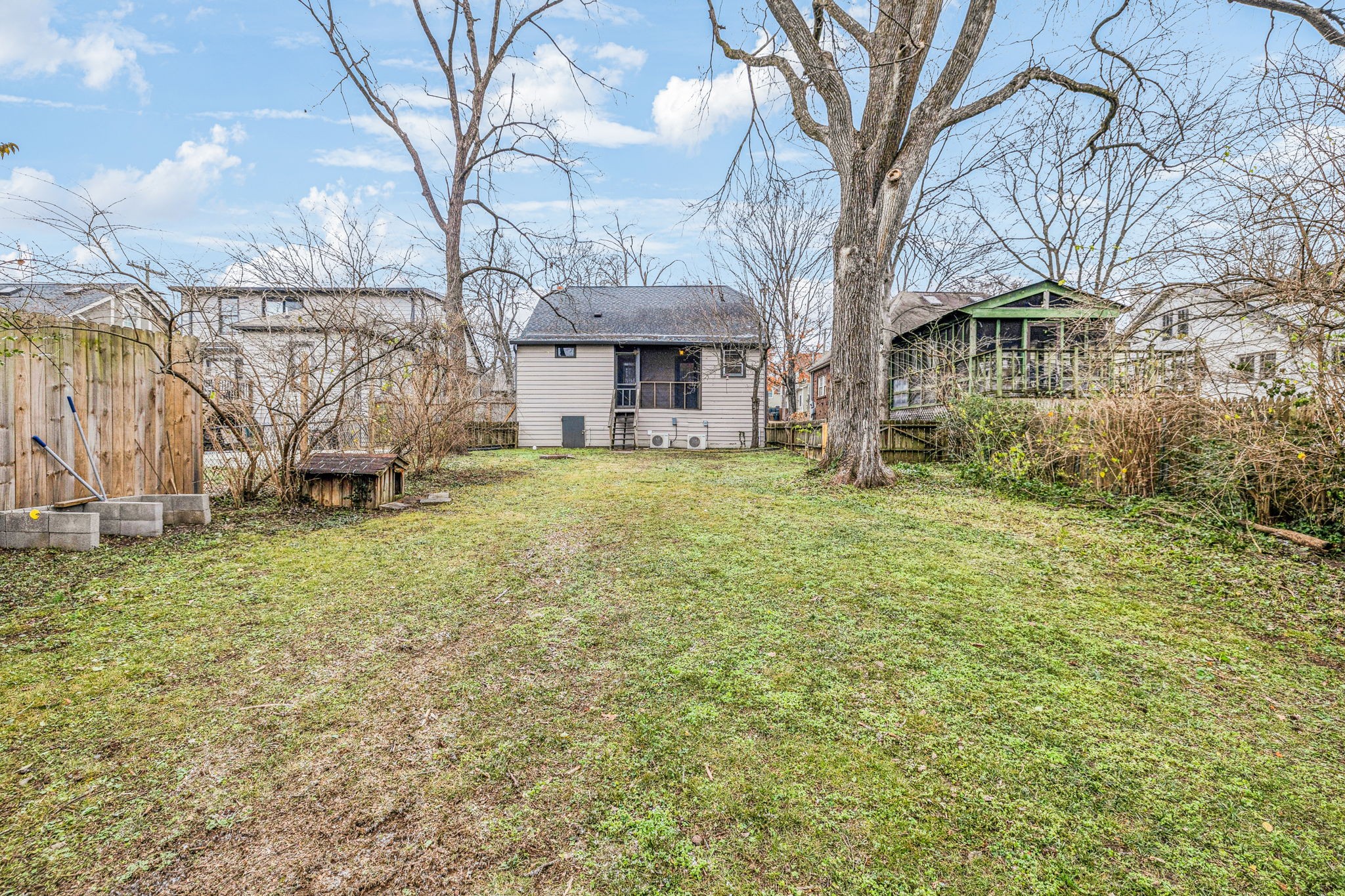 2813 W Linden Ave