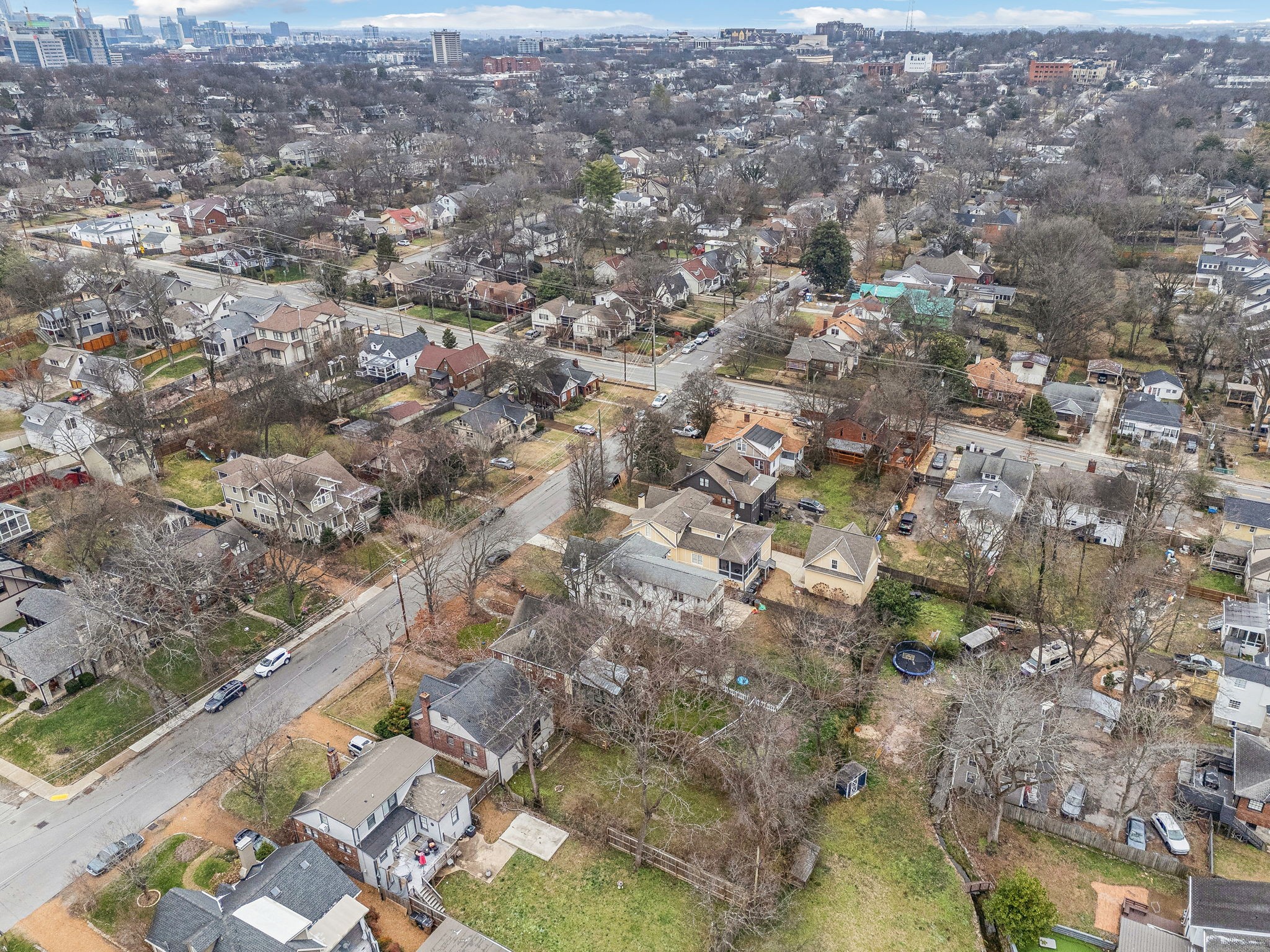 2813 W Linden Ave