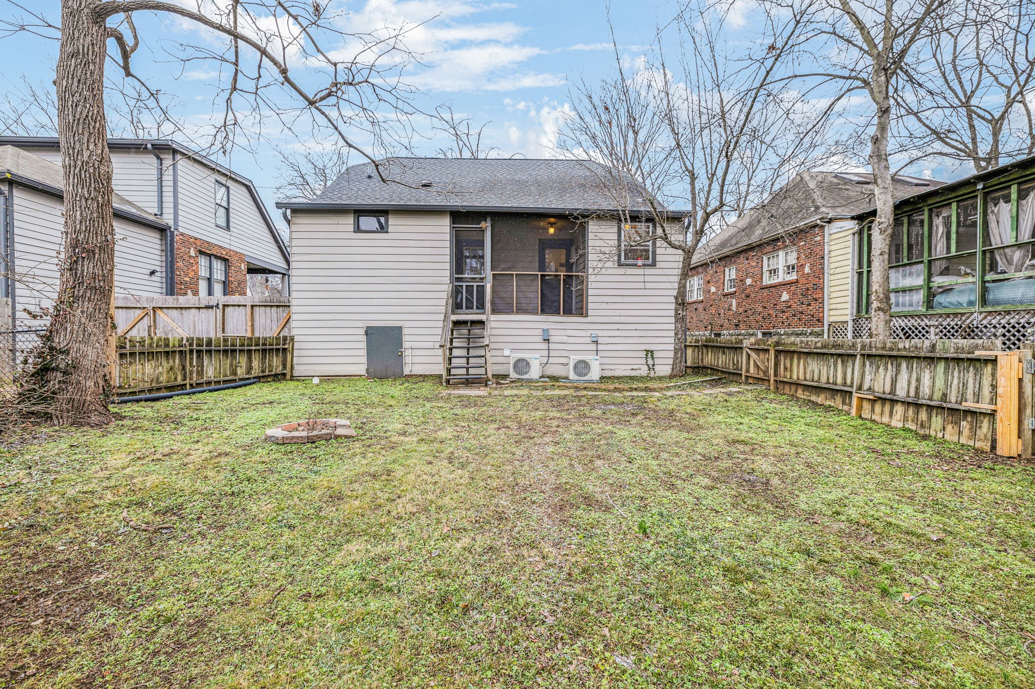2813 W Linden Ave