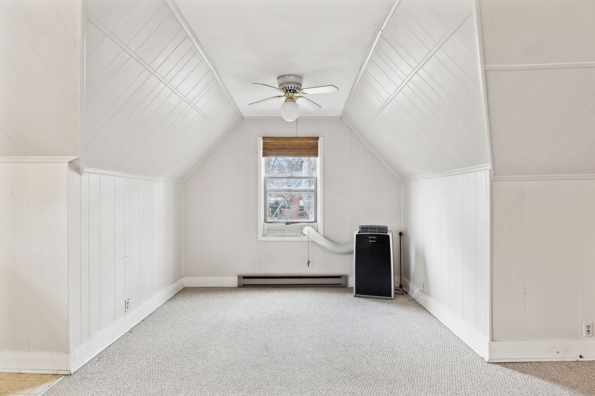 2813 W Linden Ave