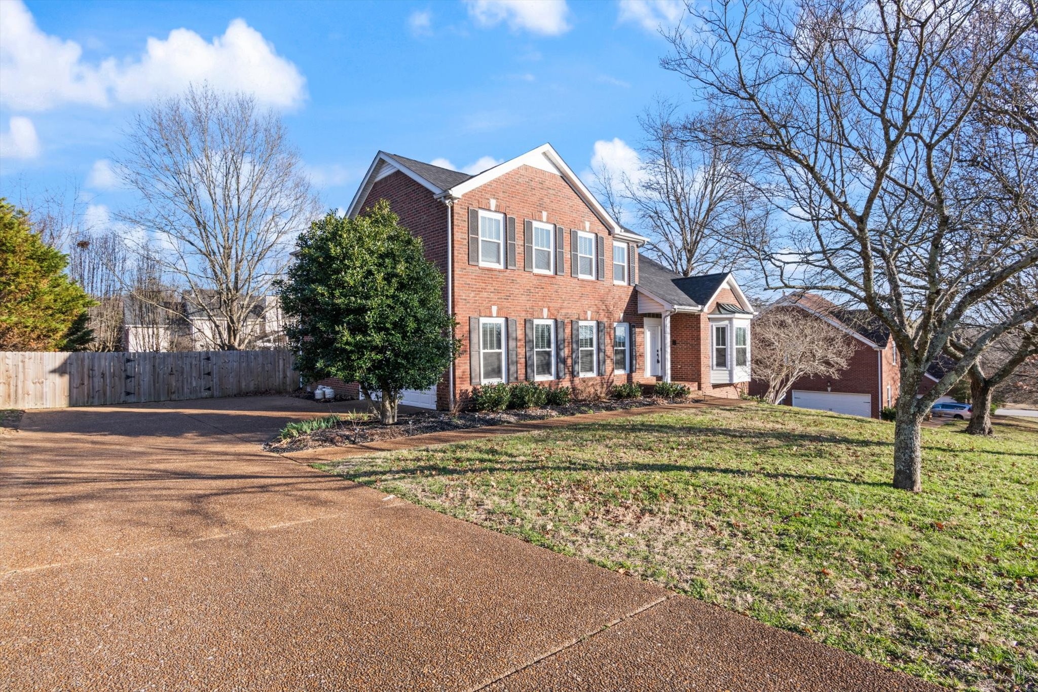 608 McGeachy Ln