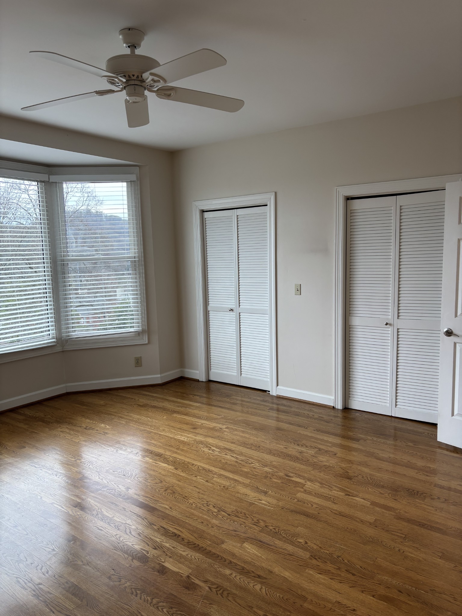 354 Ardsley Pl
