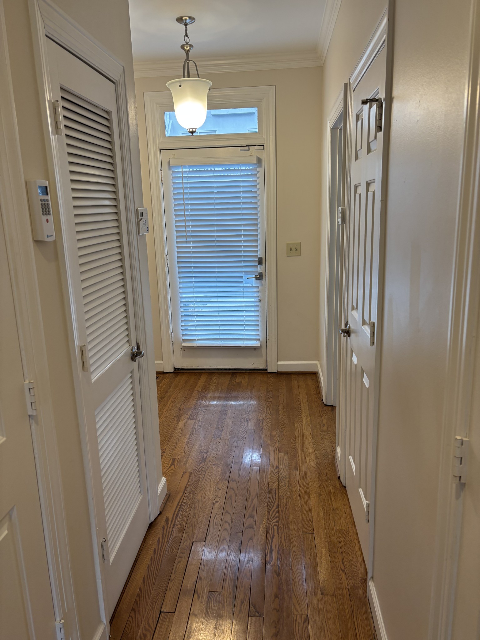 354 Ardsley Pl