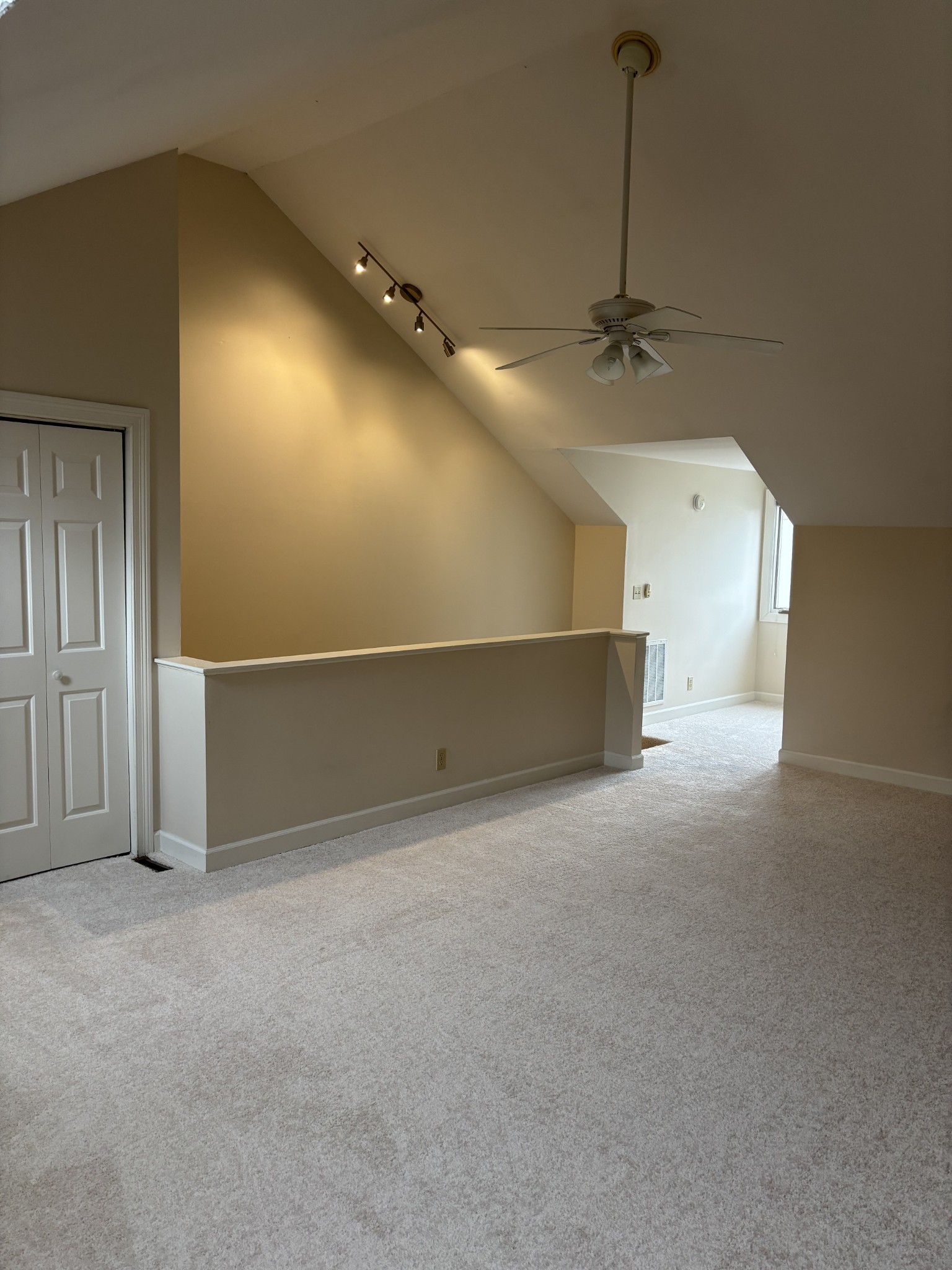 354 Ardsley Pl