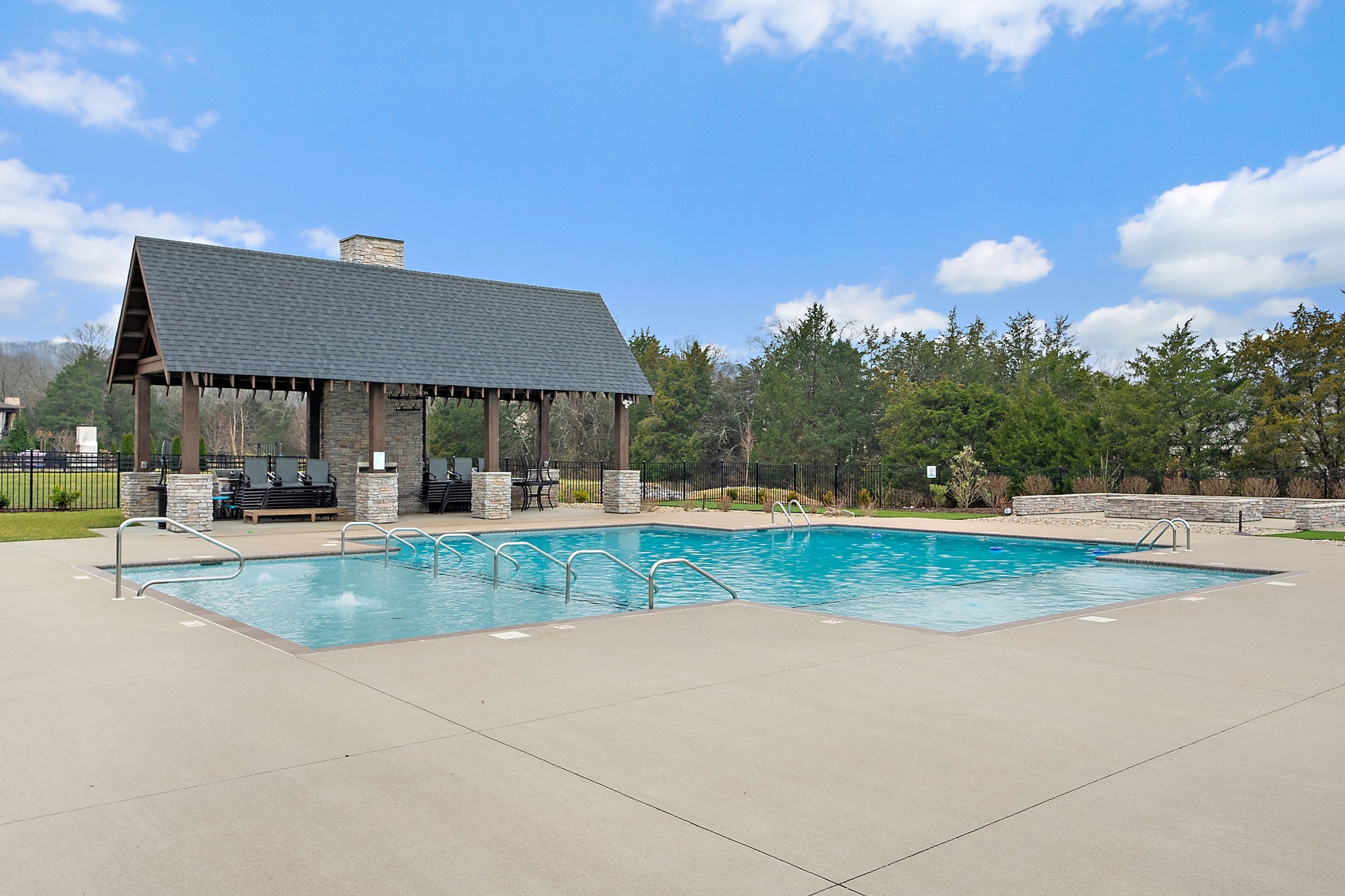 1132 McClellan Ln