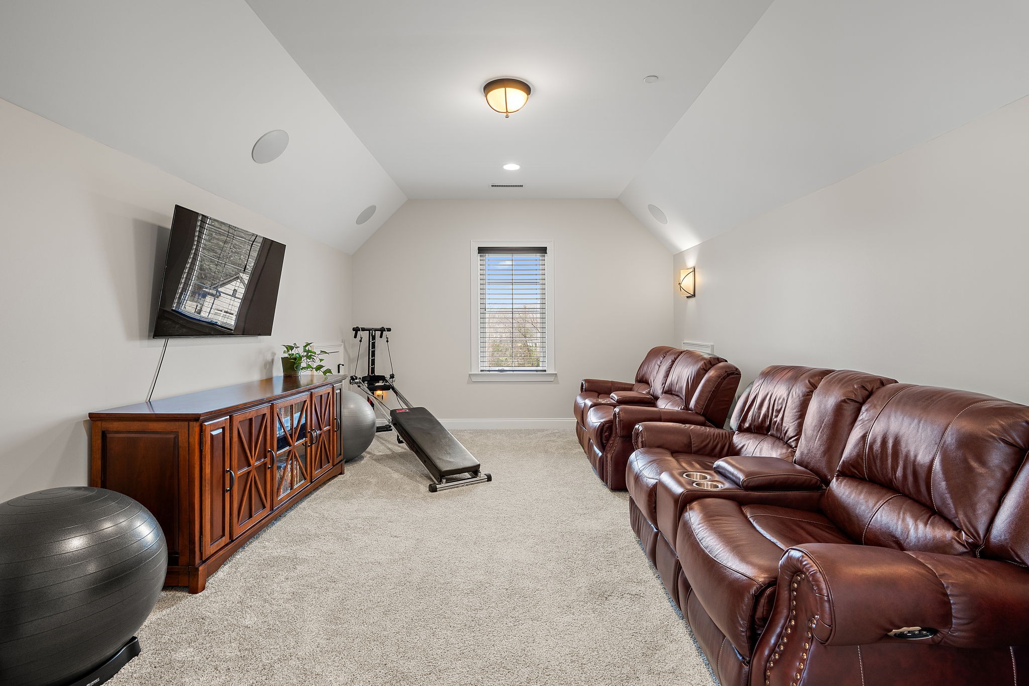 1132 McClellan Ln