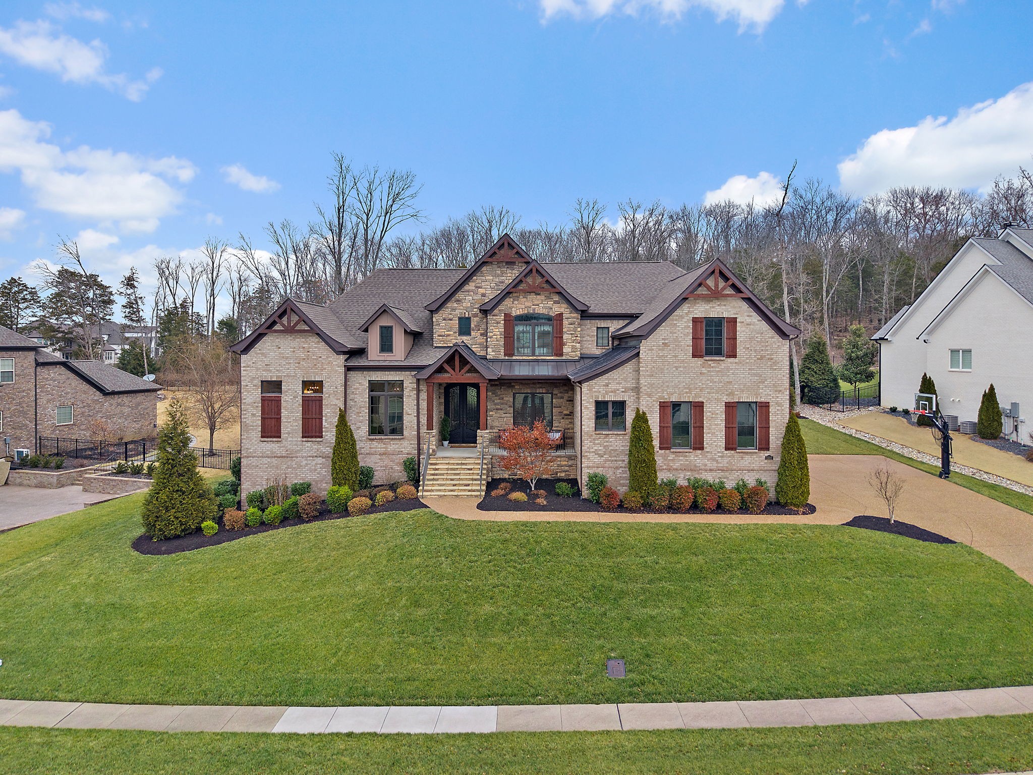 1132 McClellan Ln