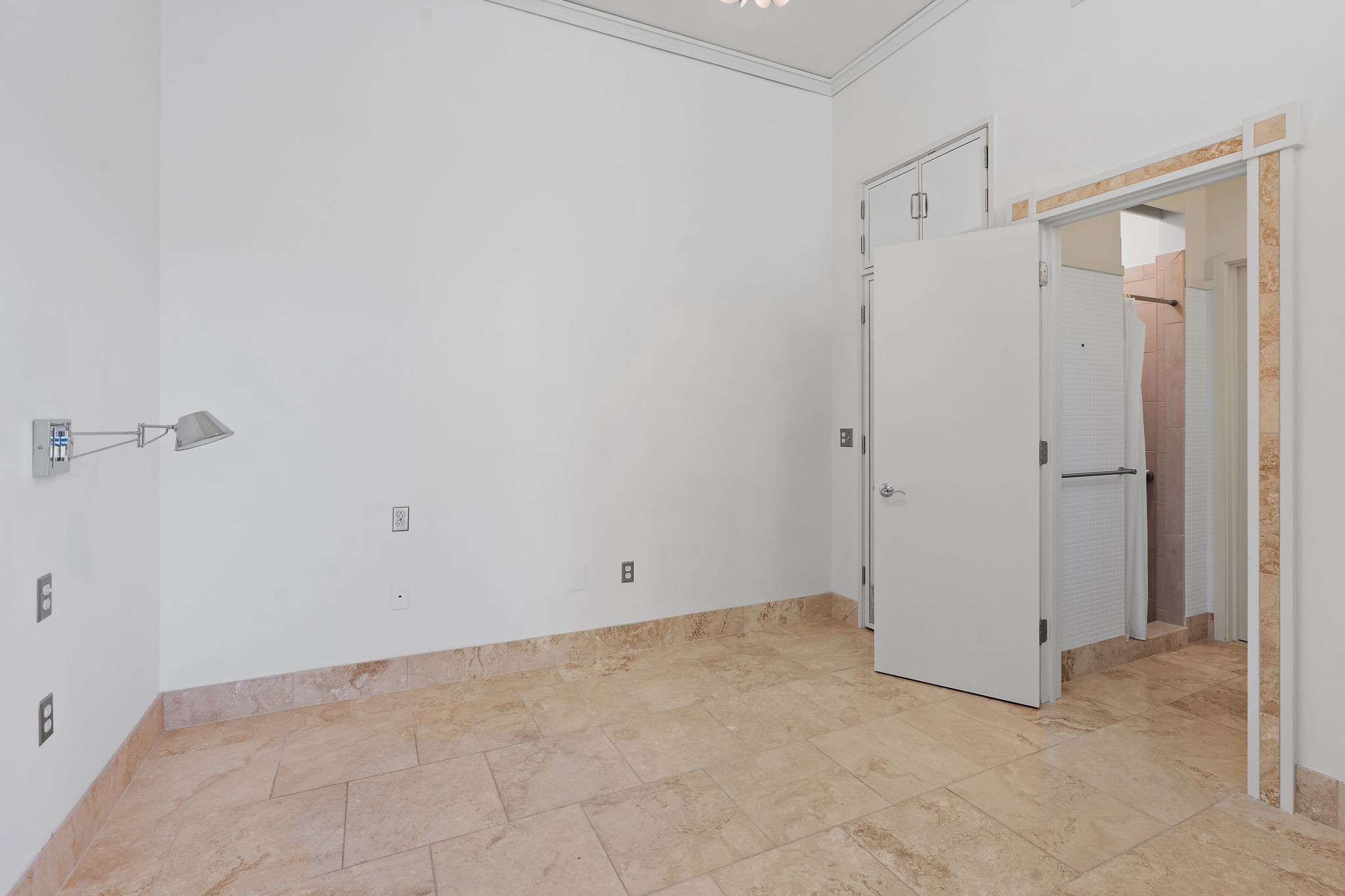 700 12th Ave, S Unit: 1012