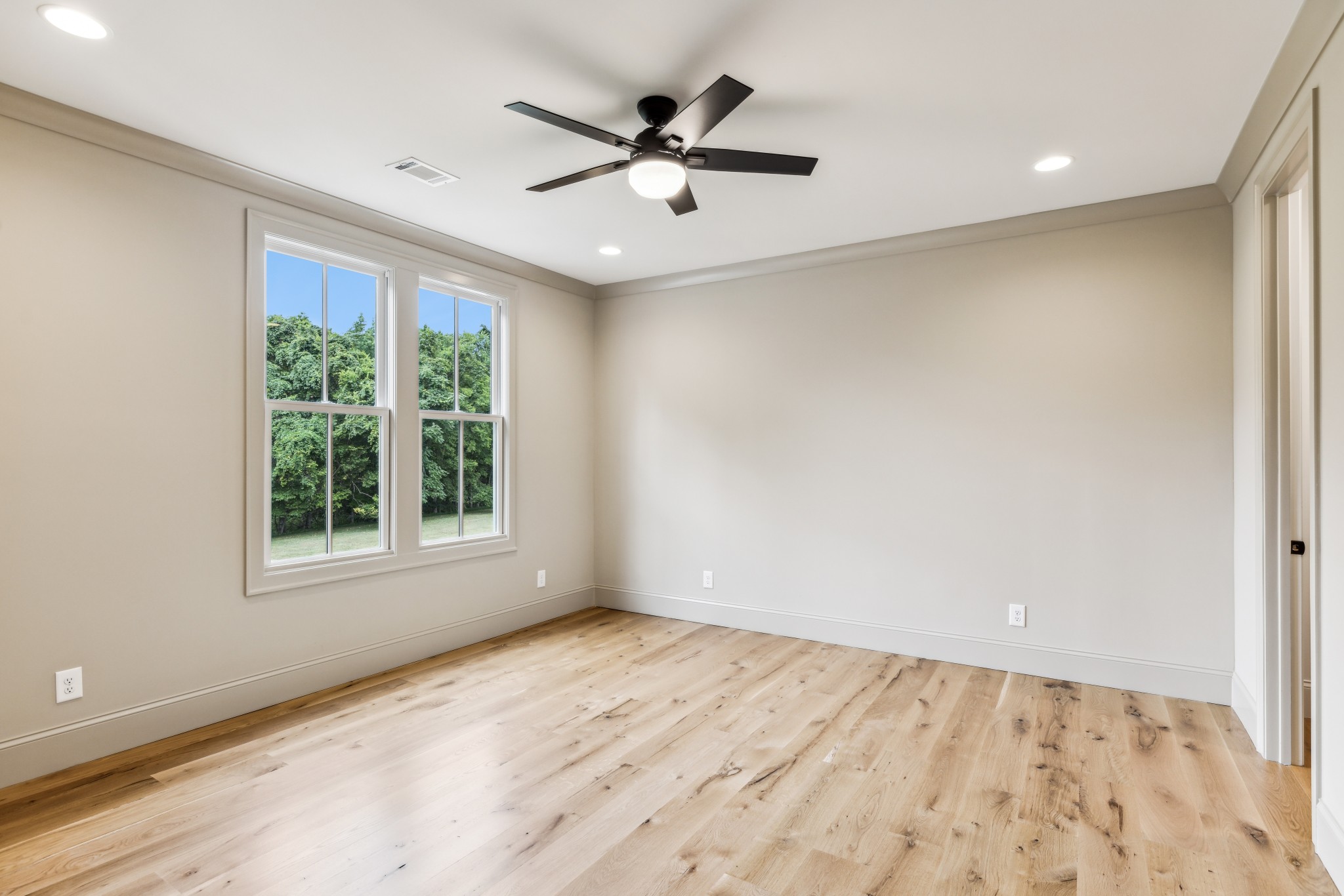 8121 Boiling Springs Pl