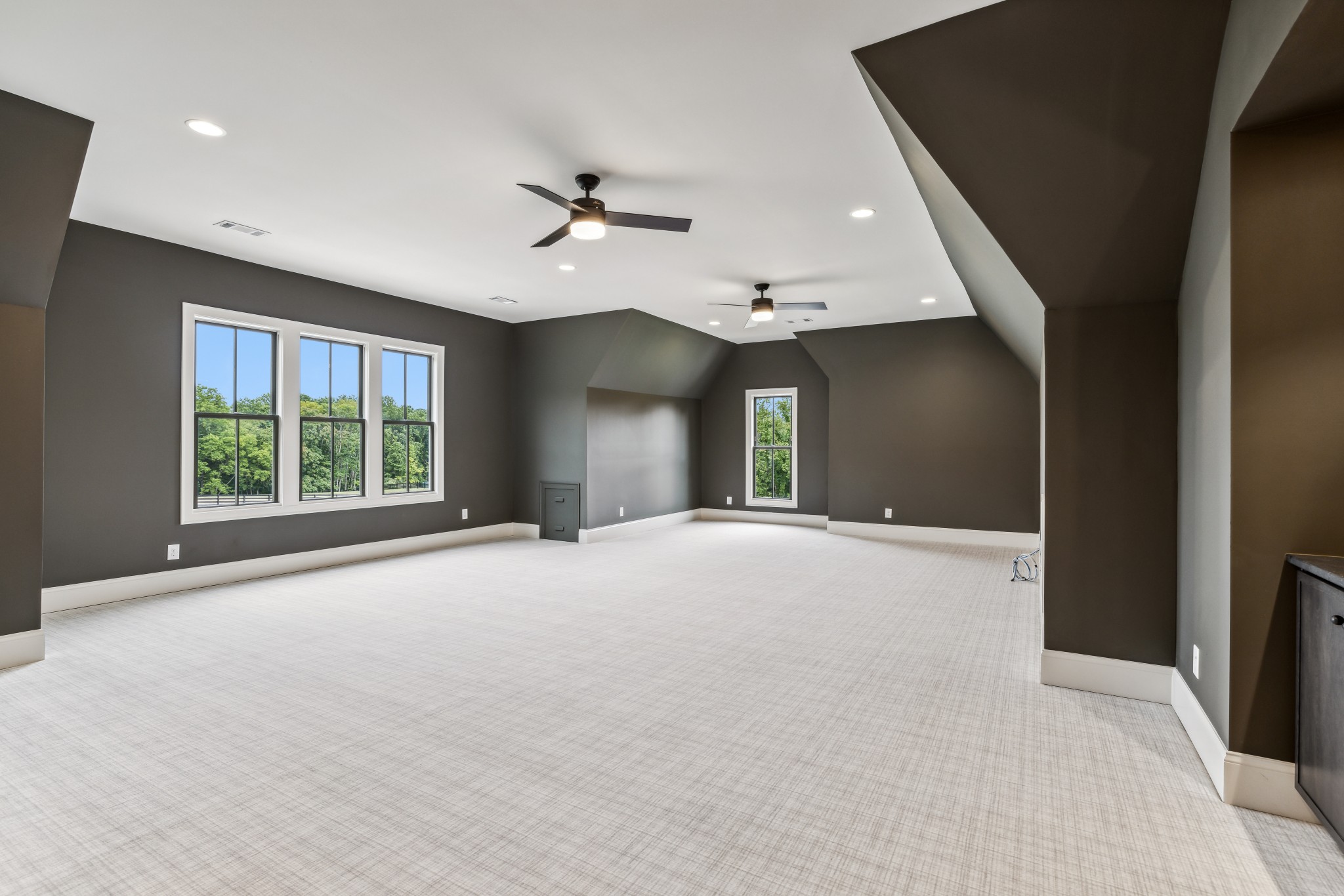 8121 Boiling Springs Pl