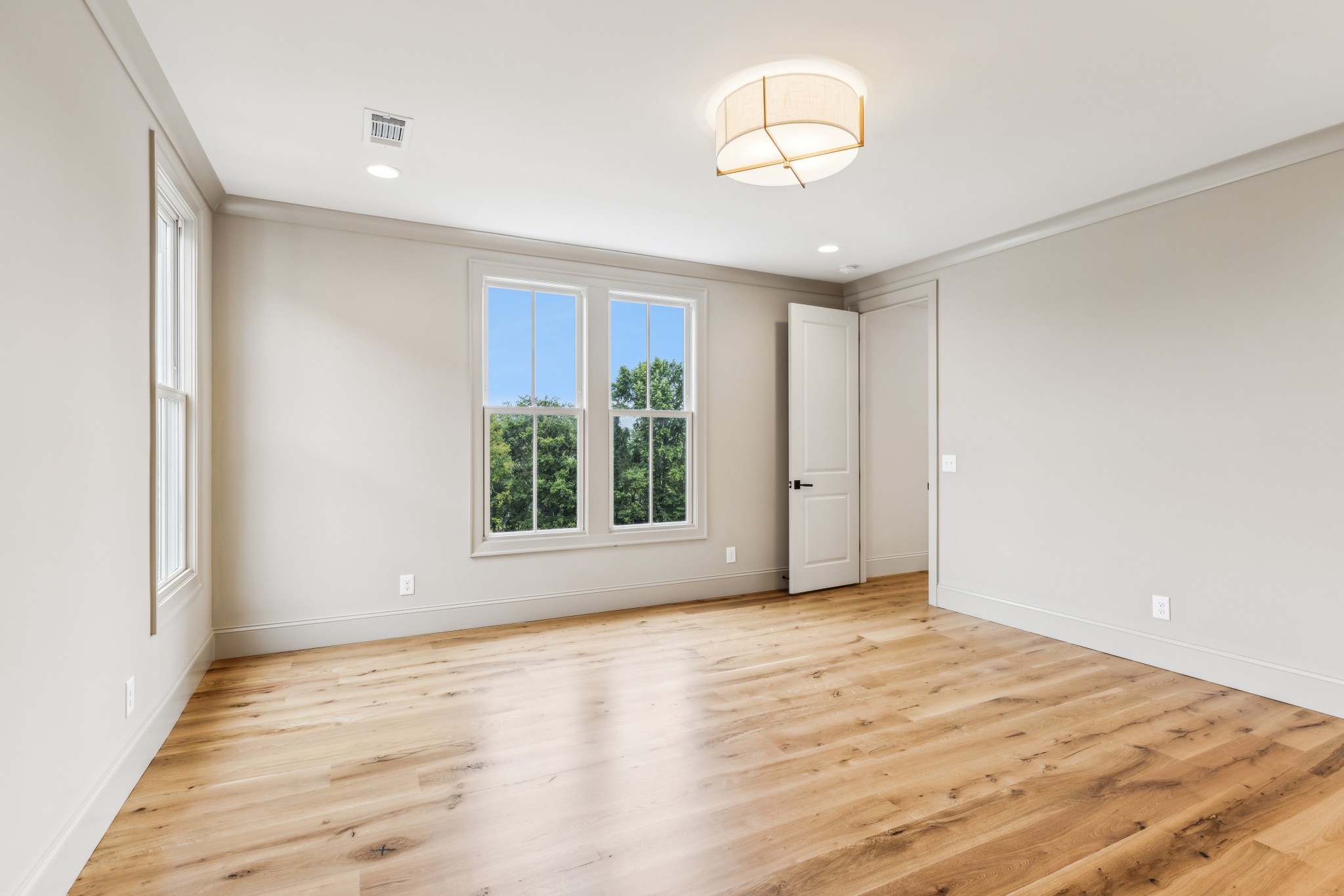 8121 Boiling Springs Pl