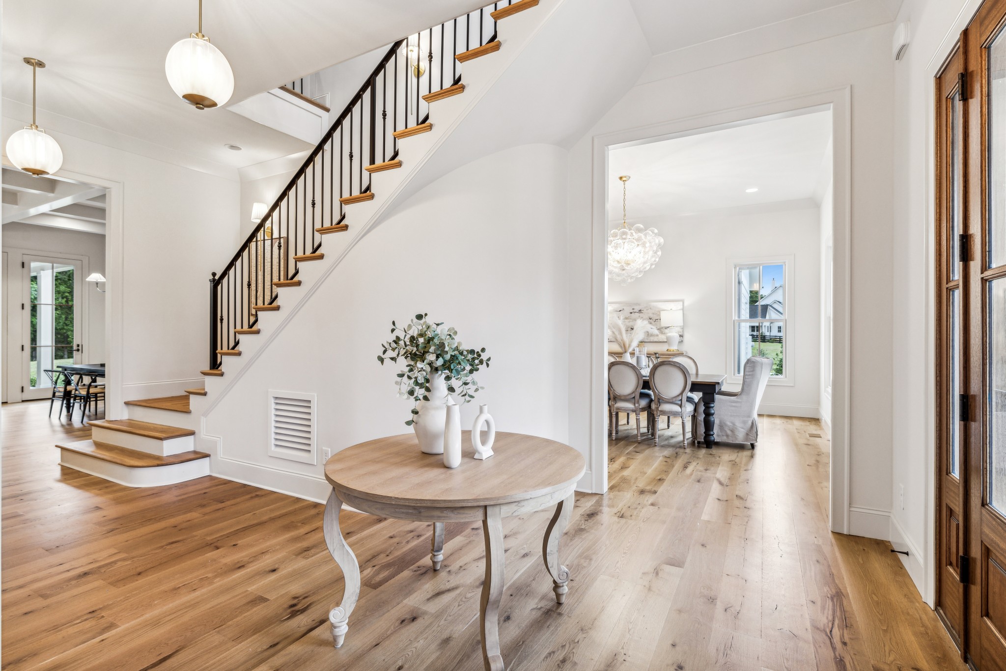 8121 Boiling Springs Pl