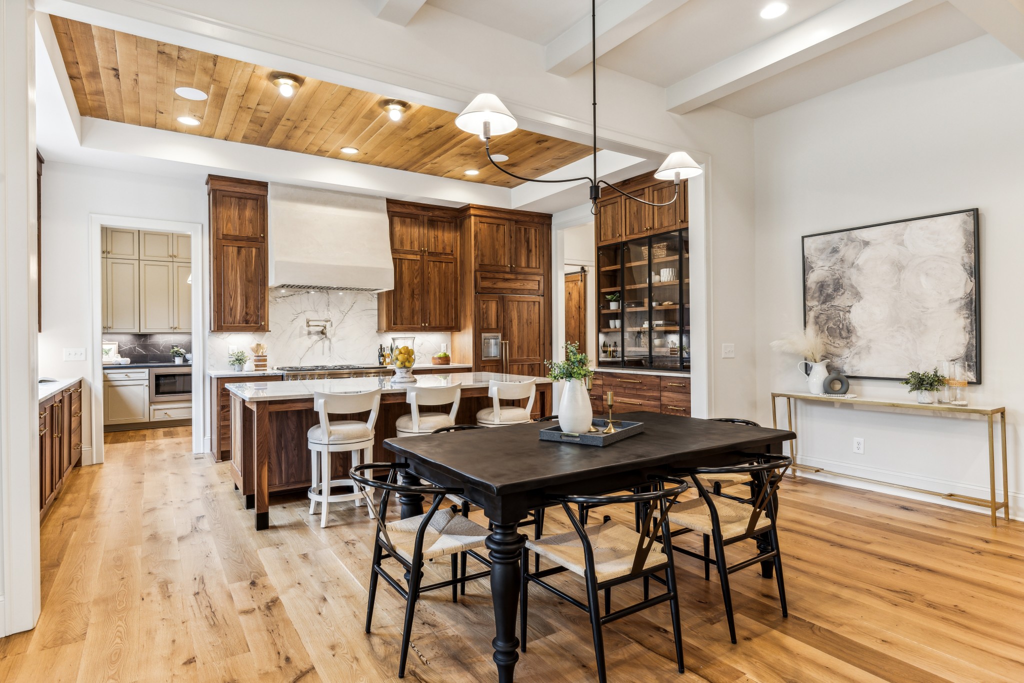 8121 Boiling Springs Pl