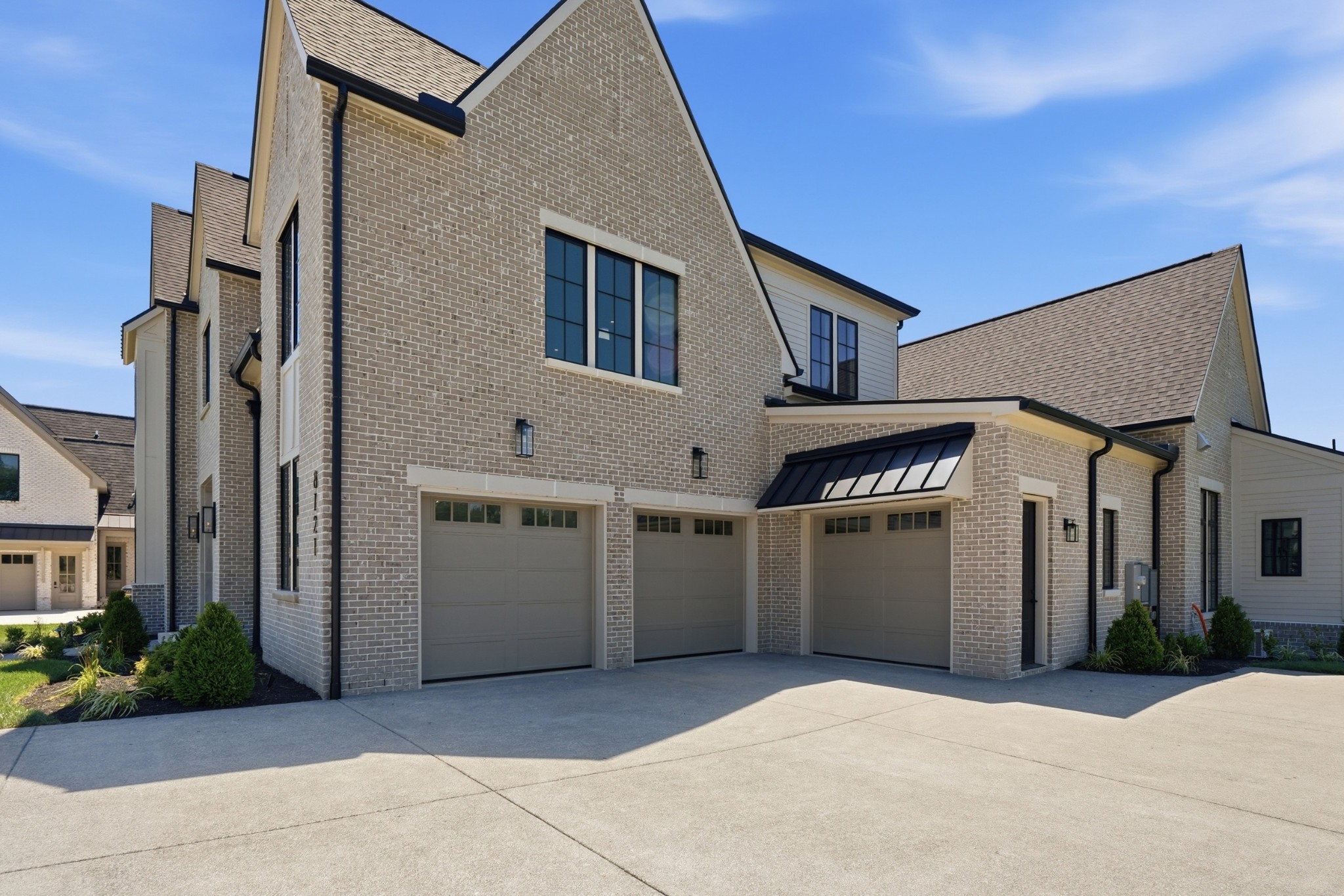 8121 Boiling Springs Pl