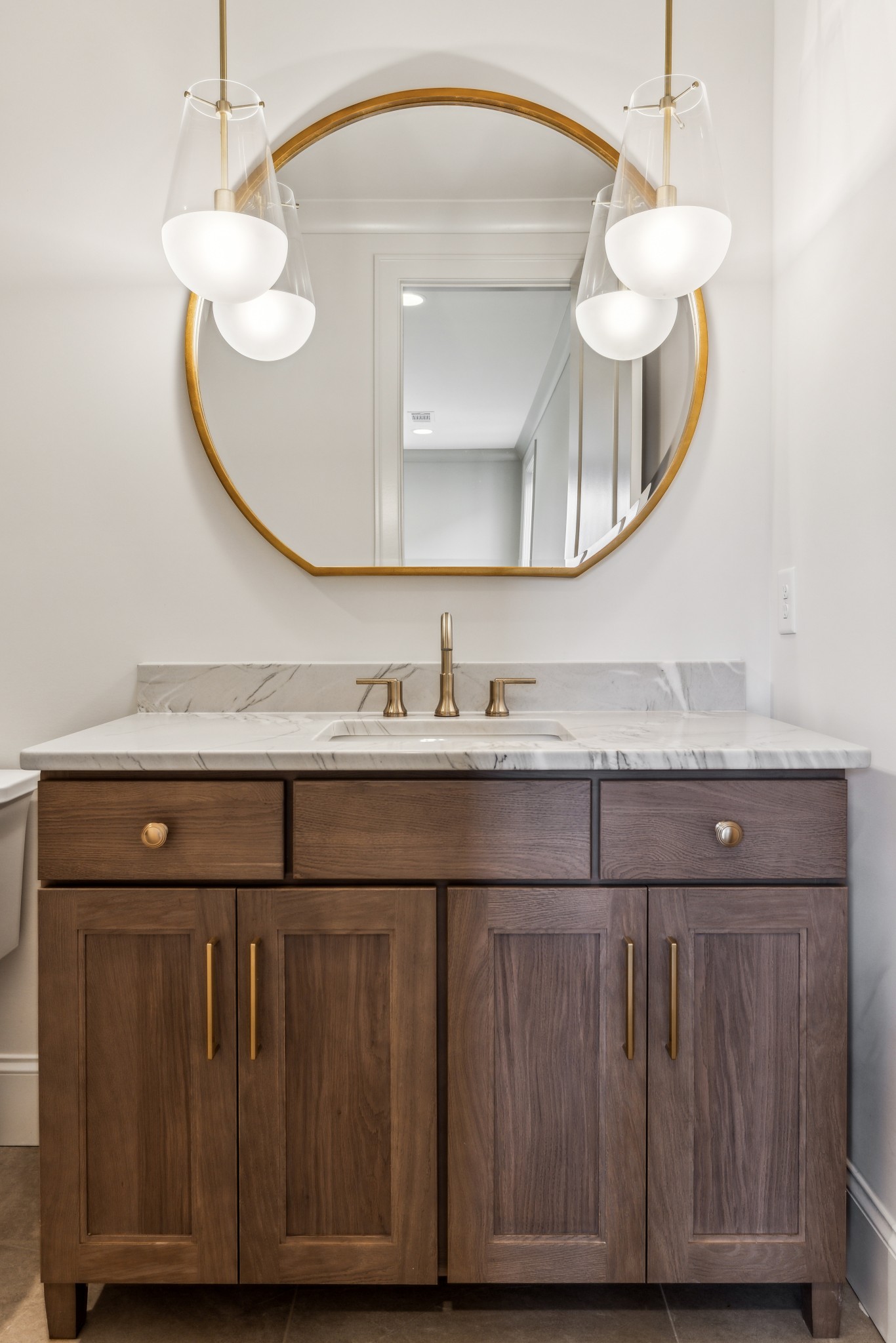 8121 Boiling Springs Pl