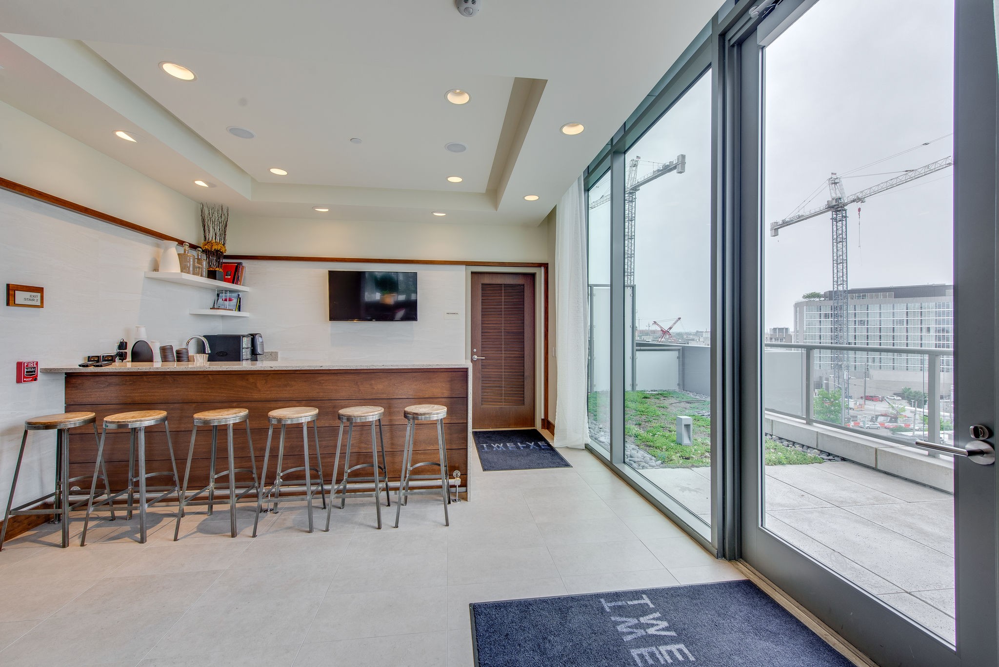 1212 Laurel St Unit: 711