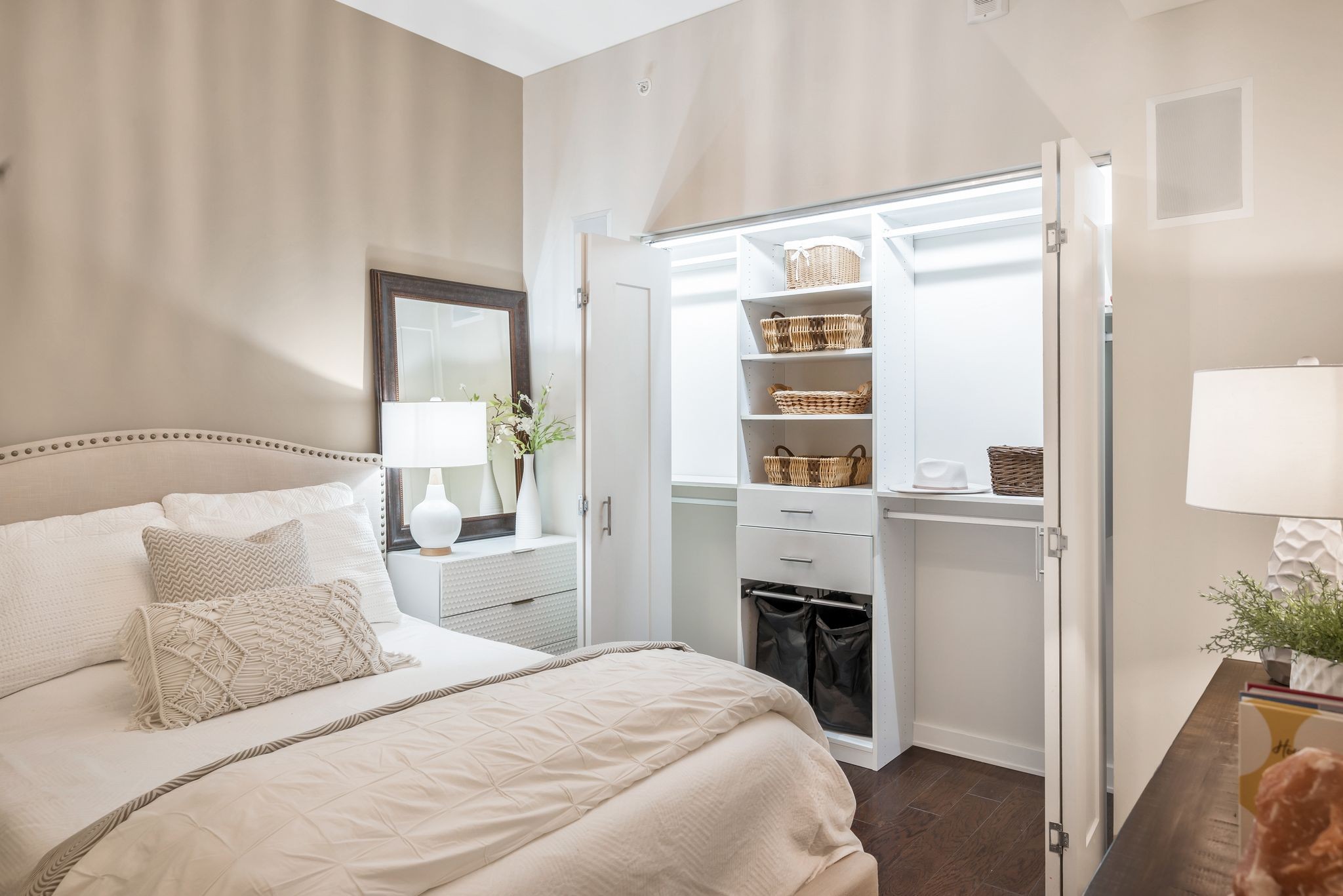 1212 Laurel St Unit: 711
