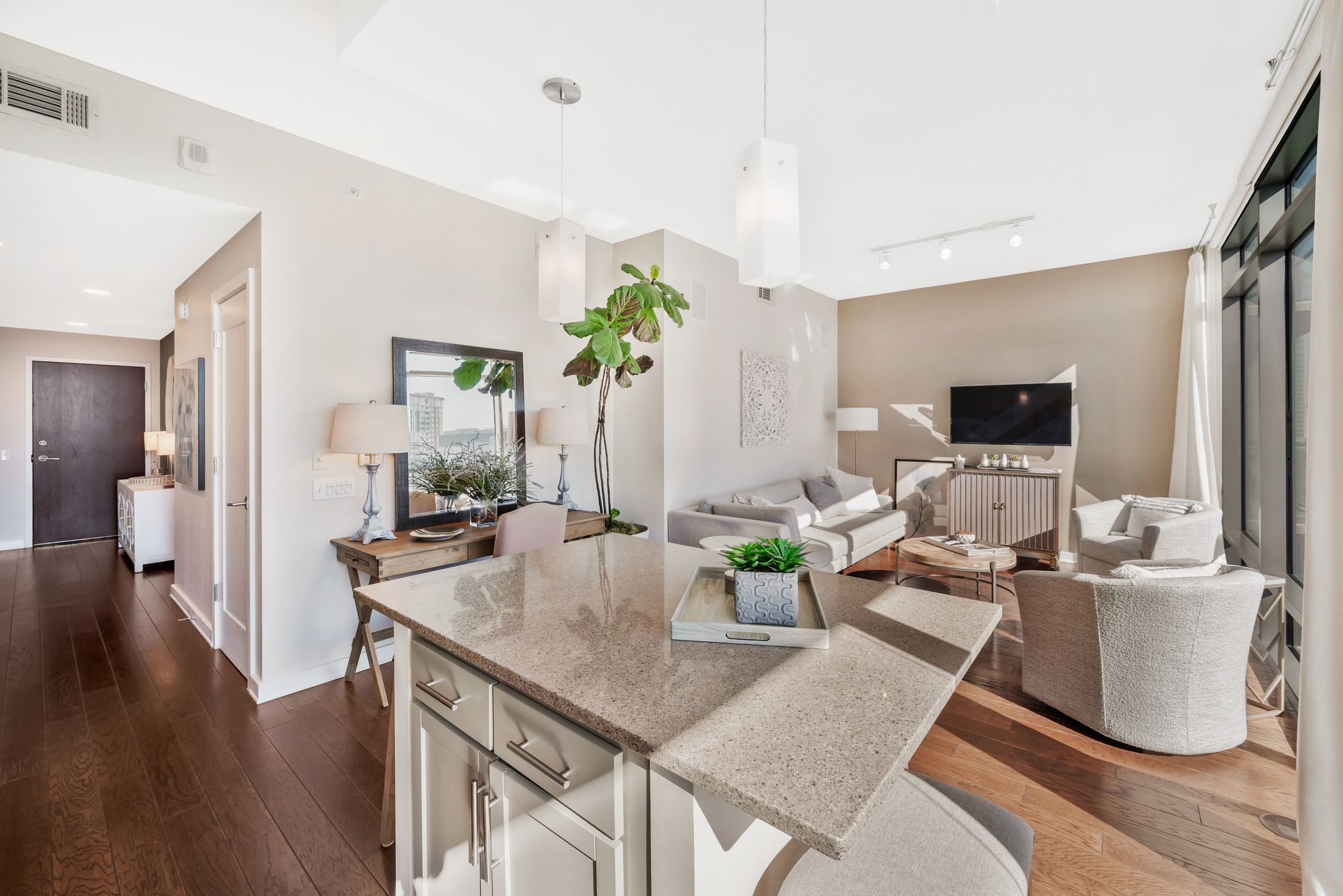 1212 Laurel St Unit: 711