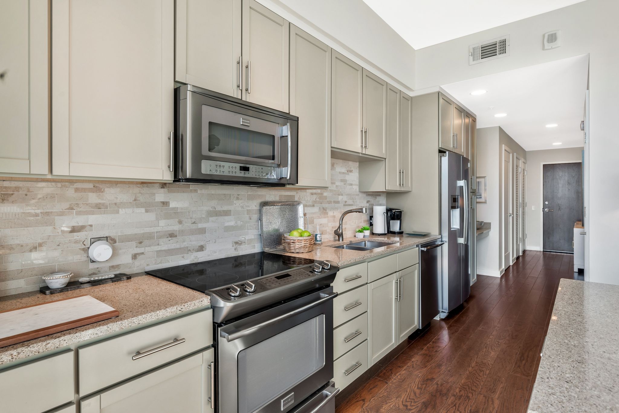 1212 Laurel St Unit: 711