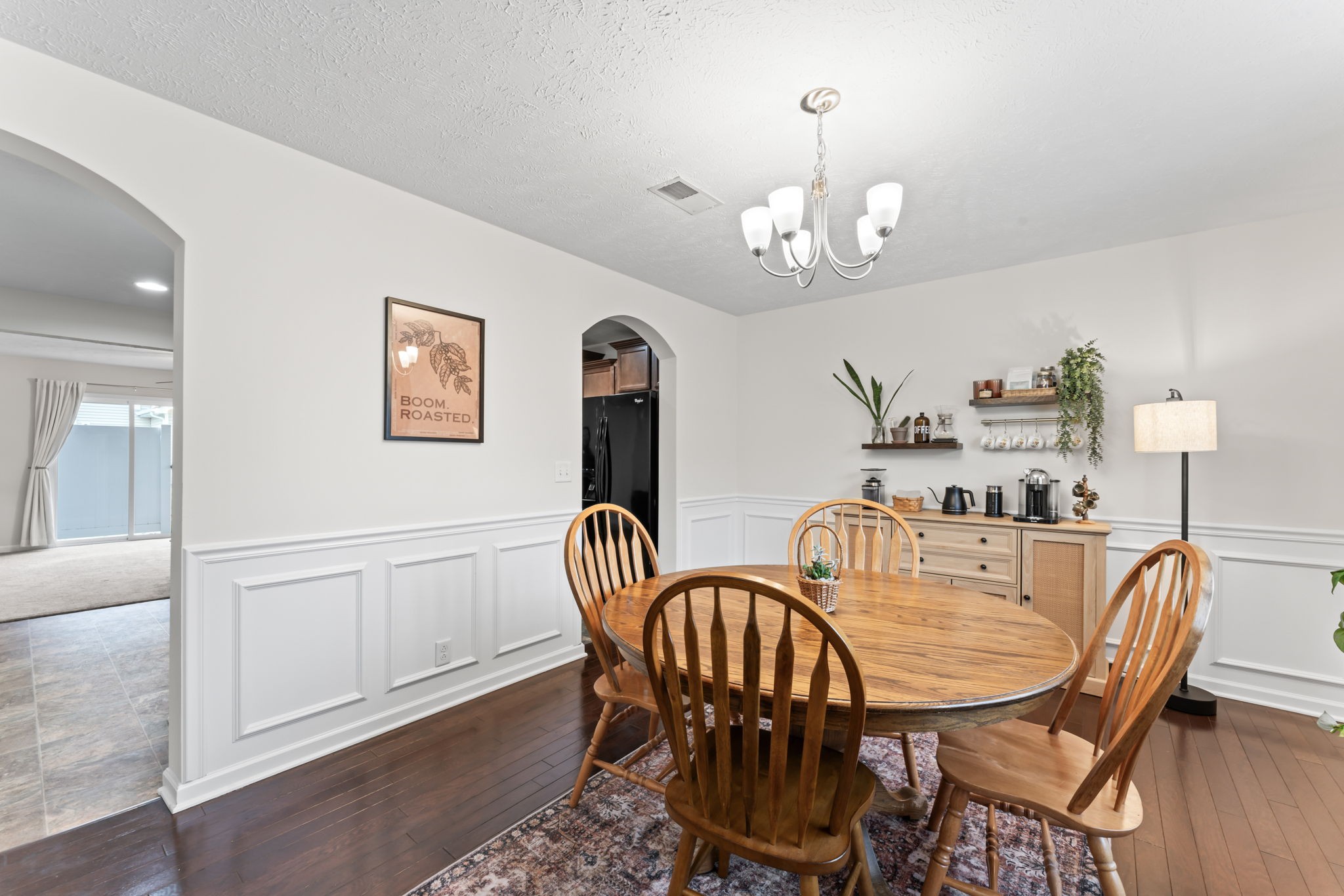 2030 Debonair Ln