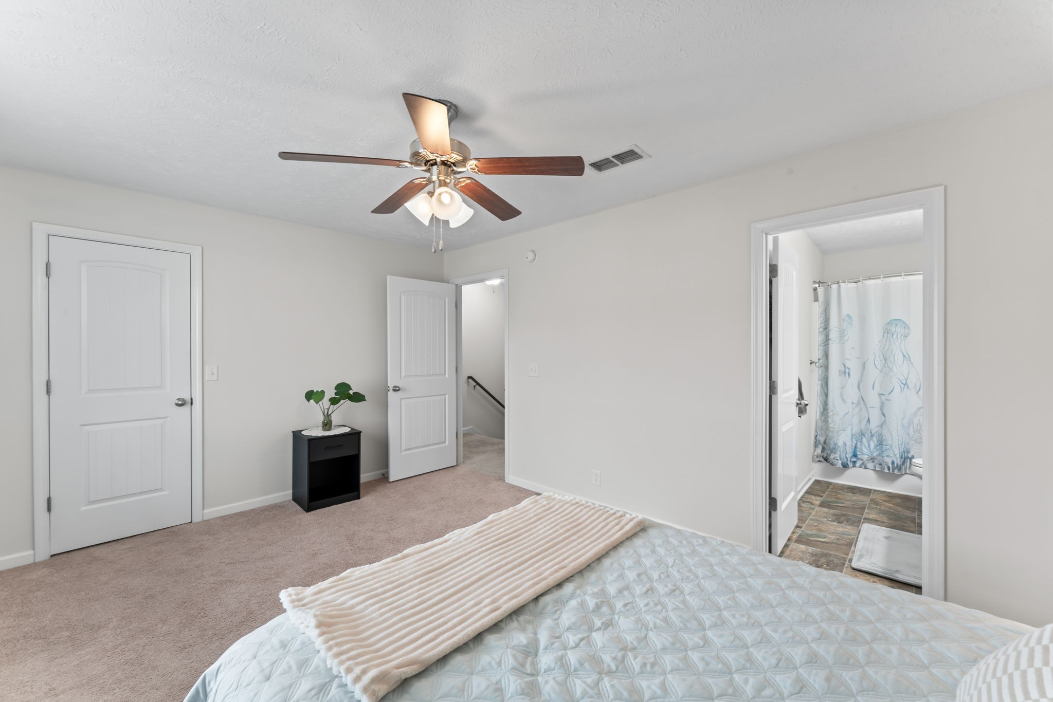 2030 Debonair Ln