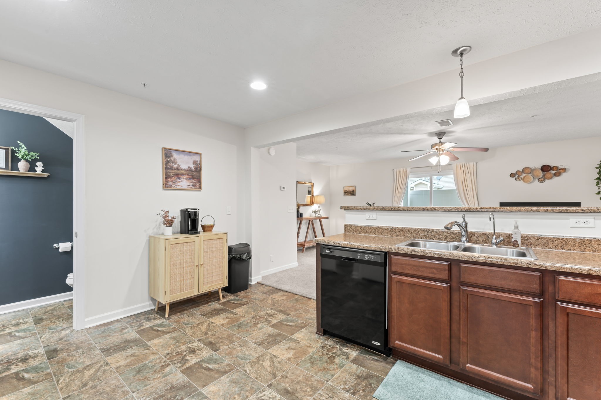 2030 Debonair Ln