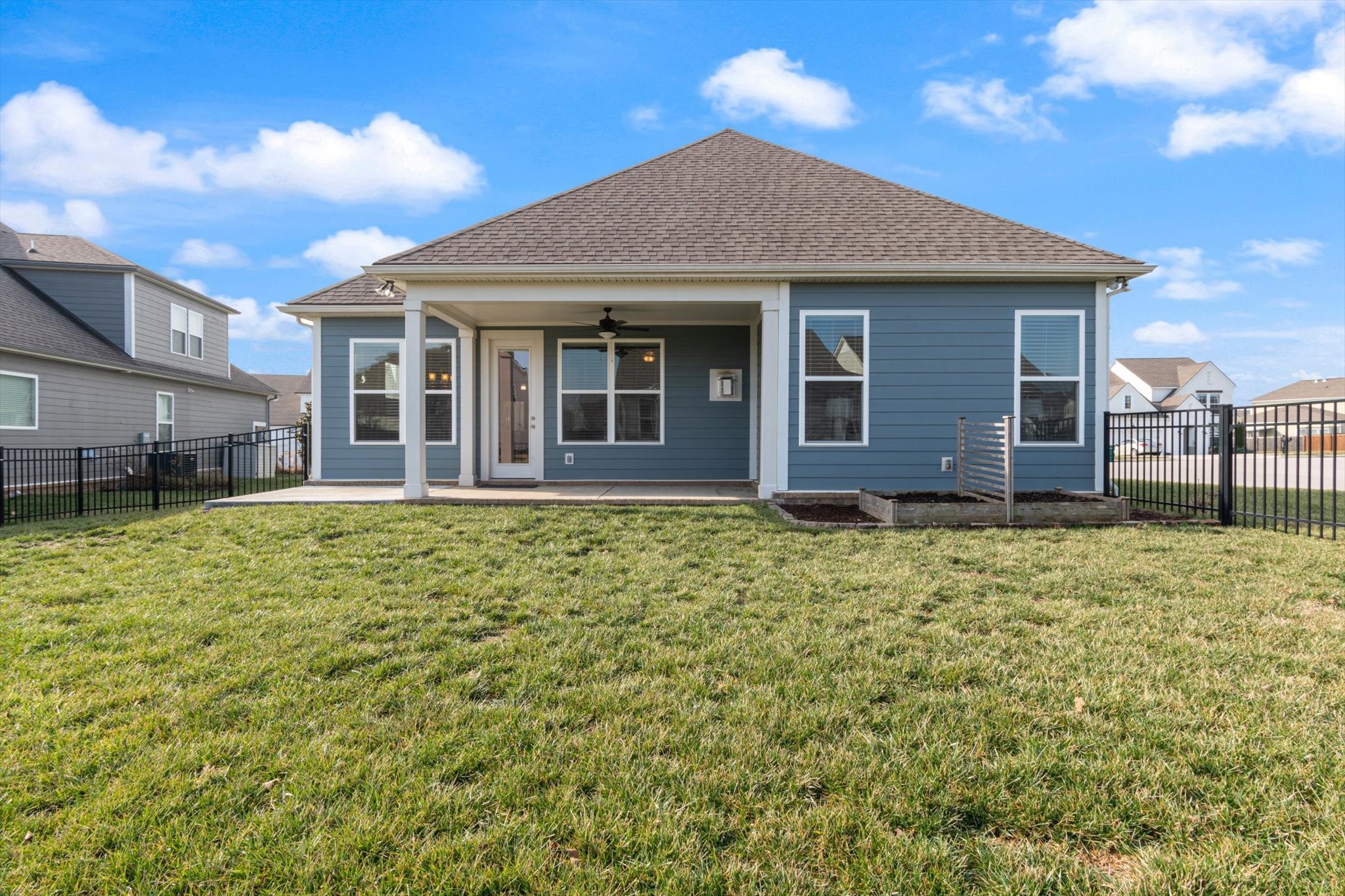 517 Crutcher Ct
