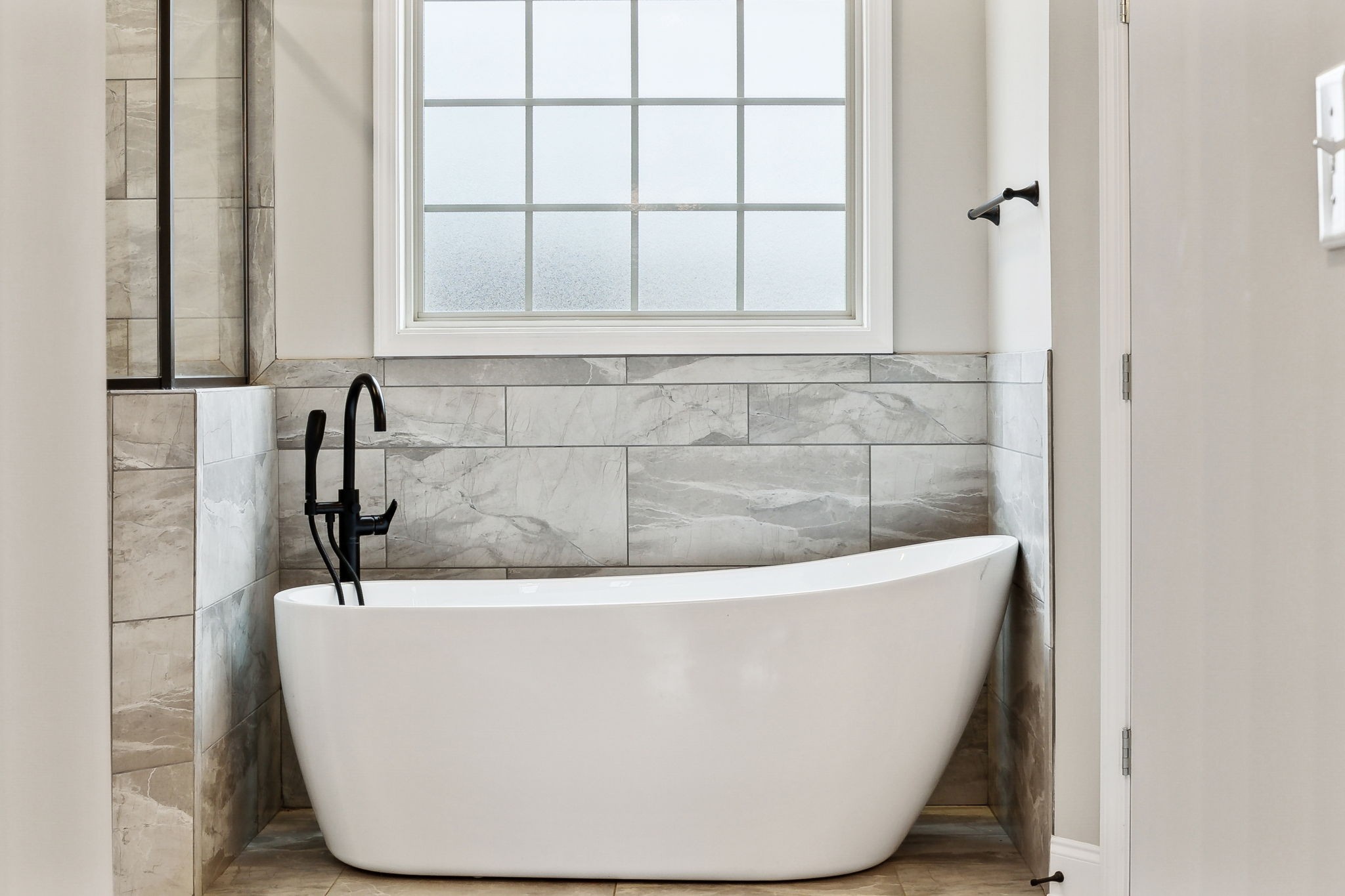 1528 Charles Bell Rd