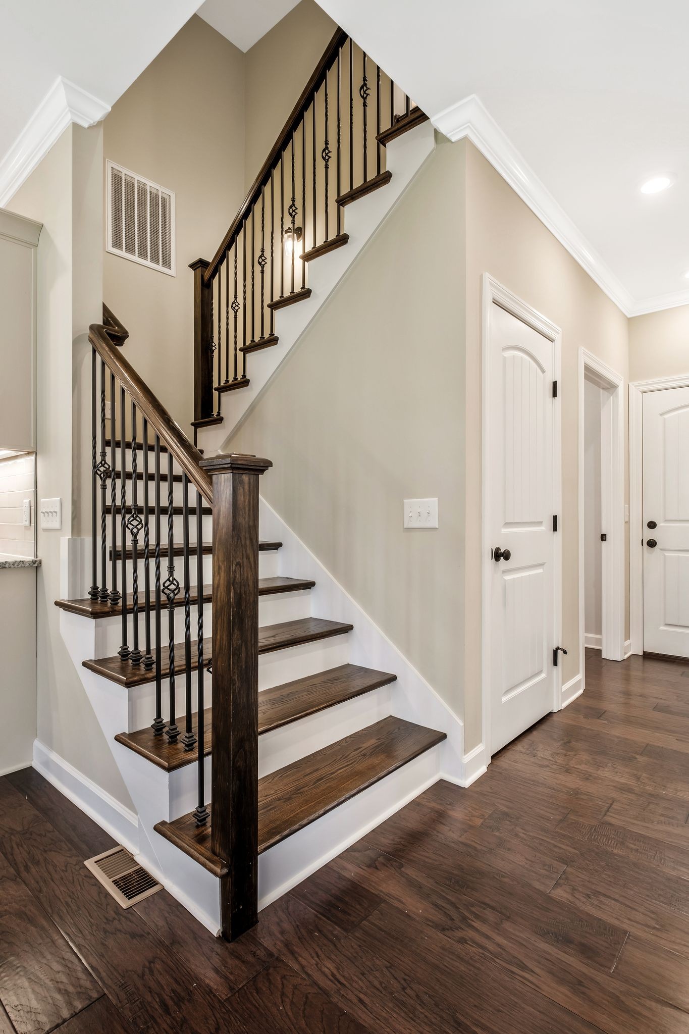 144 Angels Cove Ln