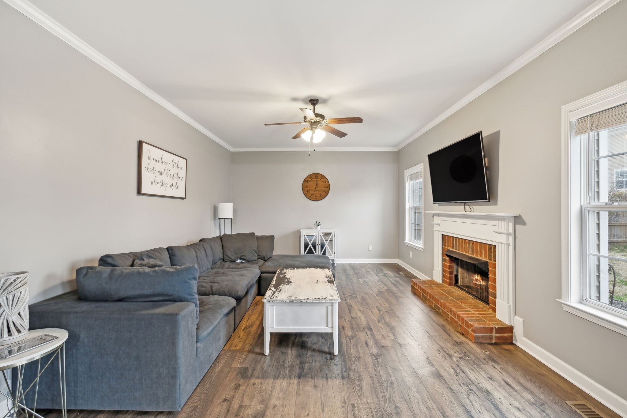 1310 Saybrook Xing