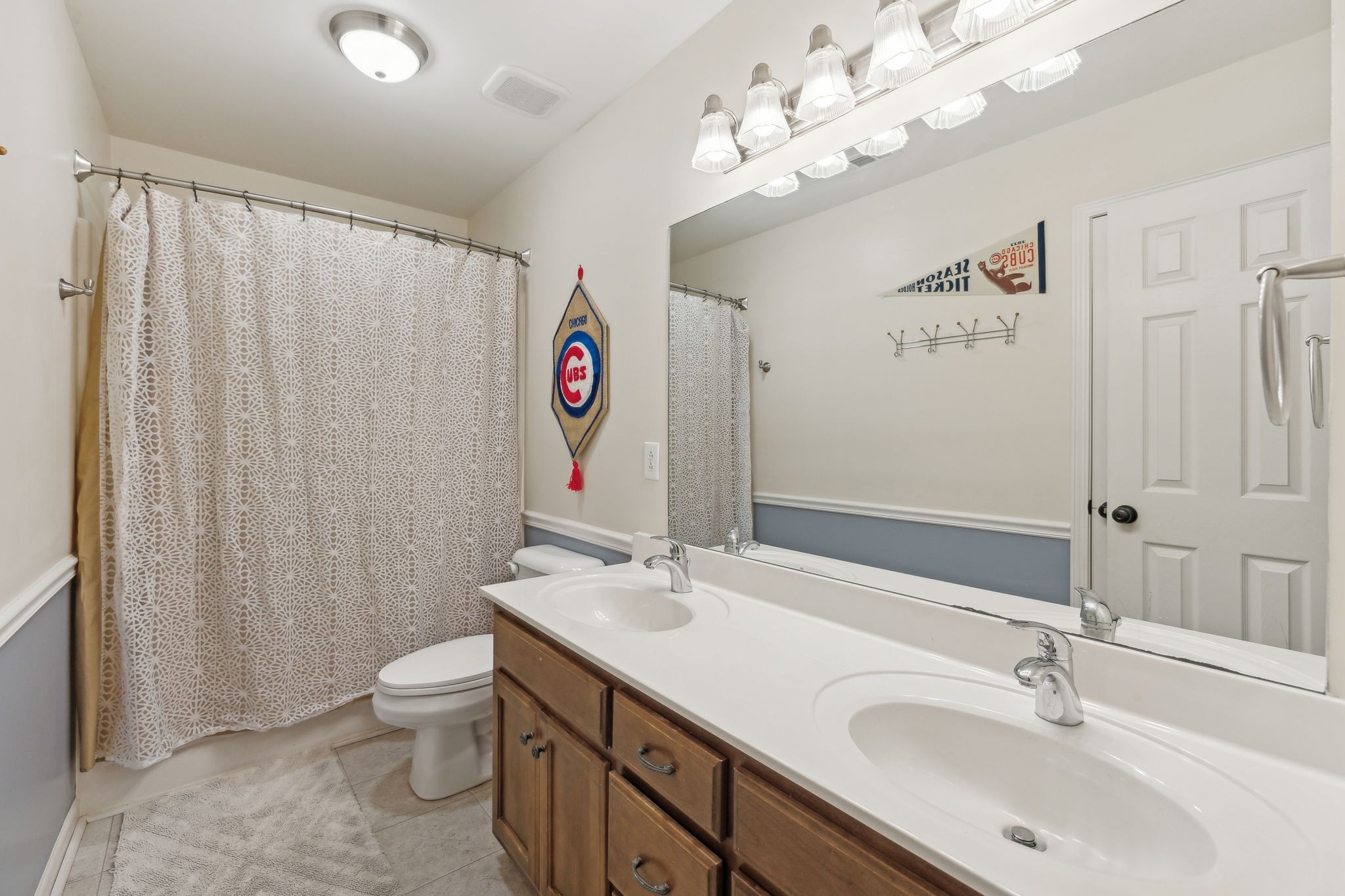 1310 Saybrook Xing