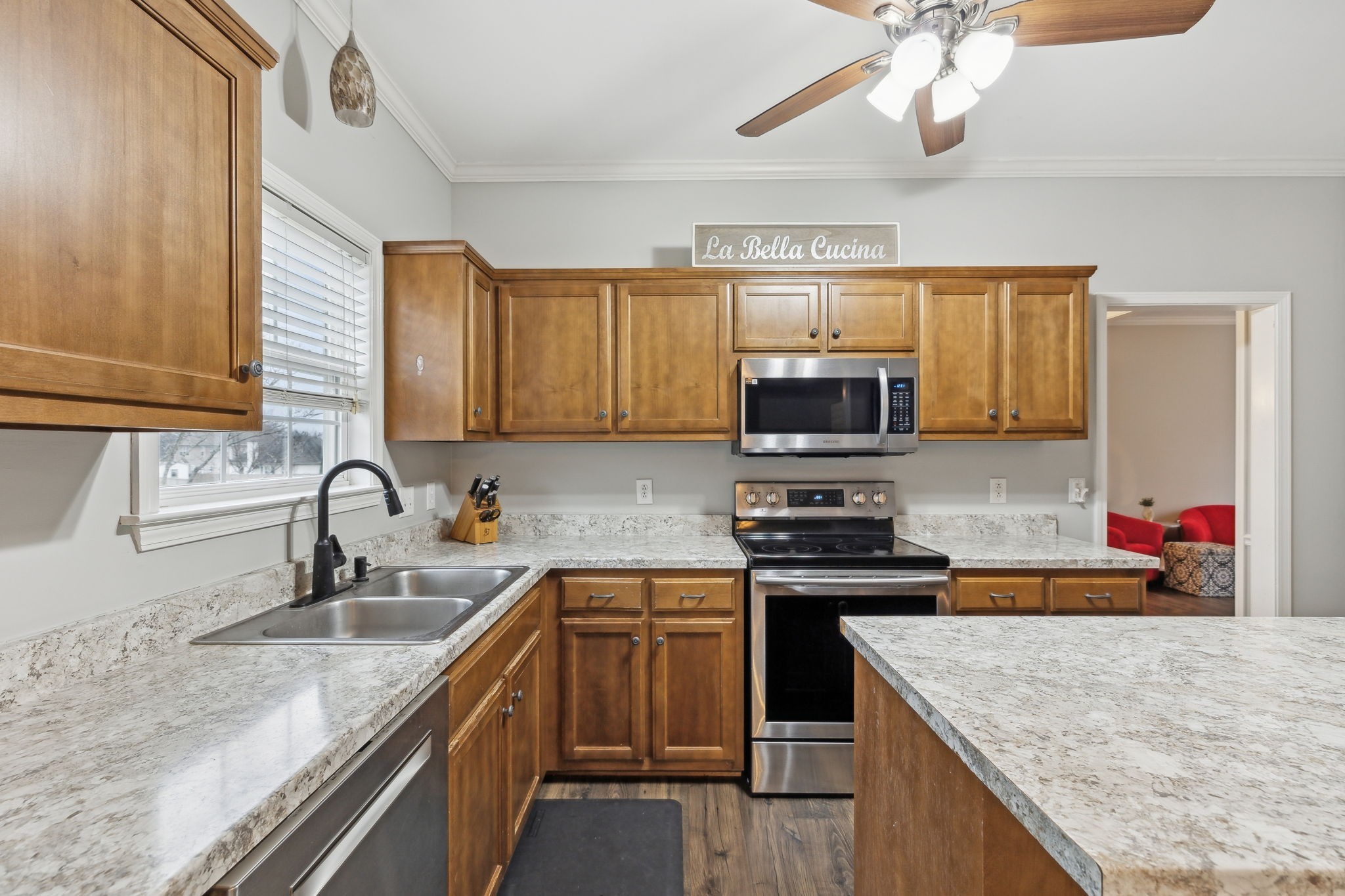 1310 Saybrook Xing