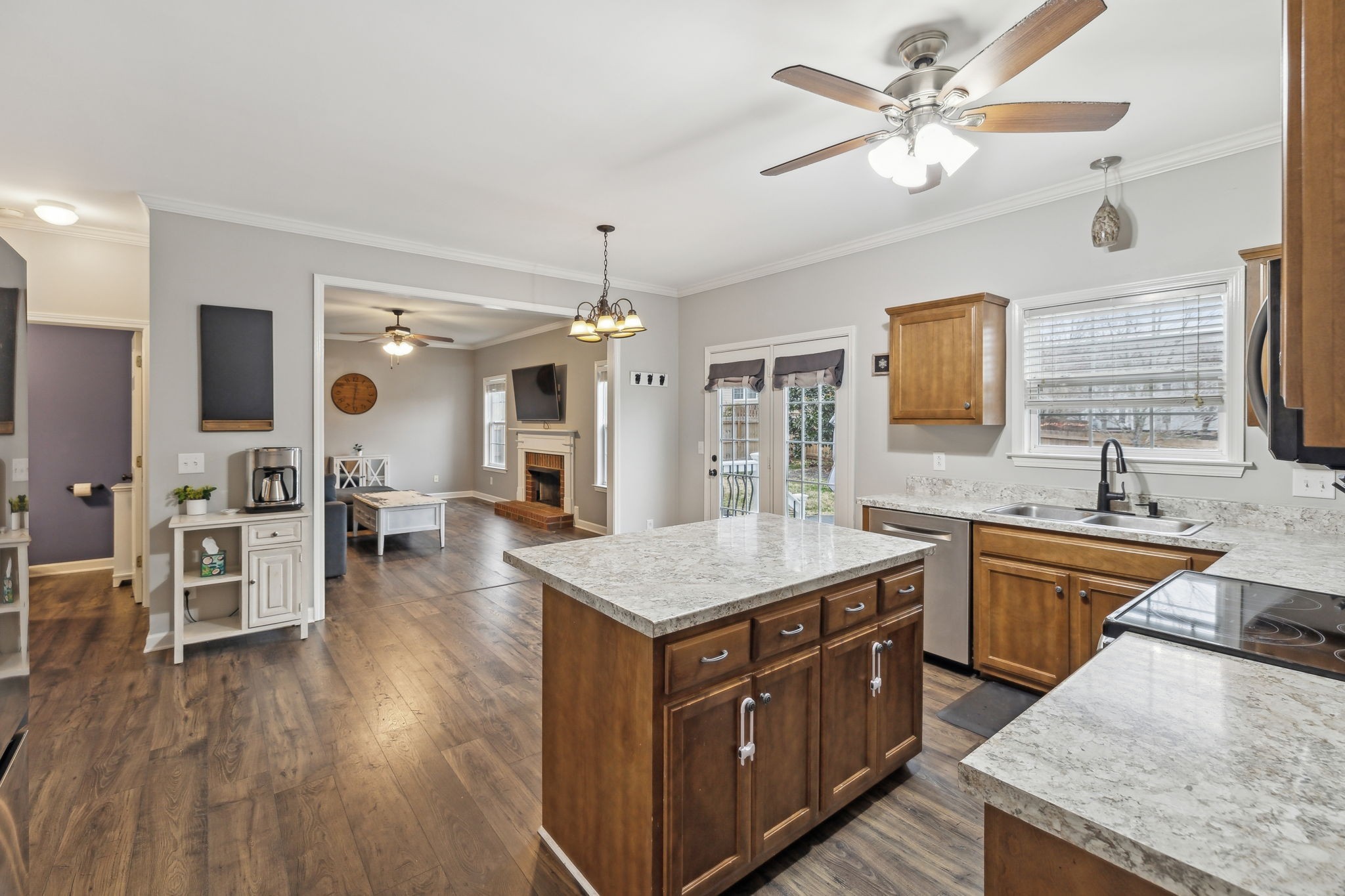 1310 Saybrook Xing
