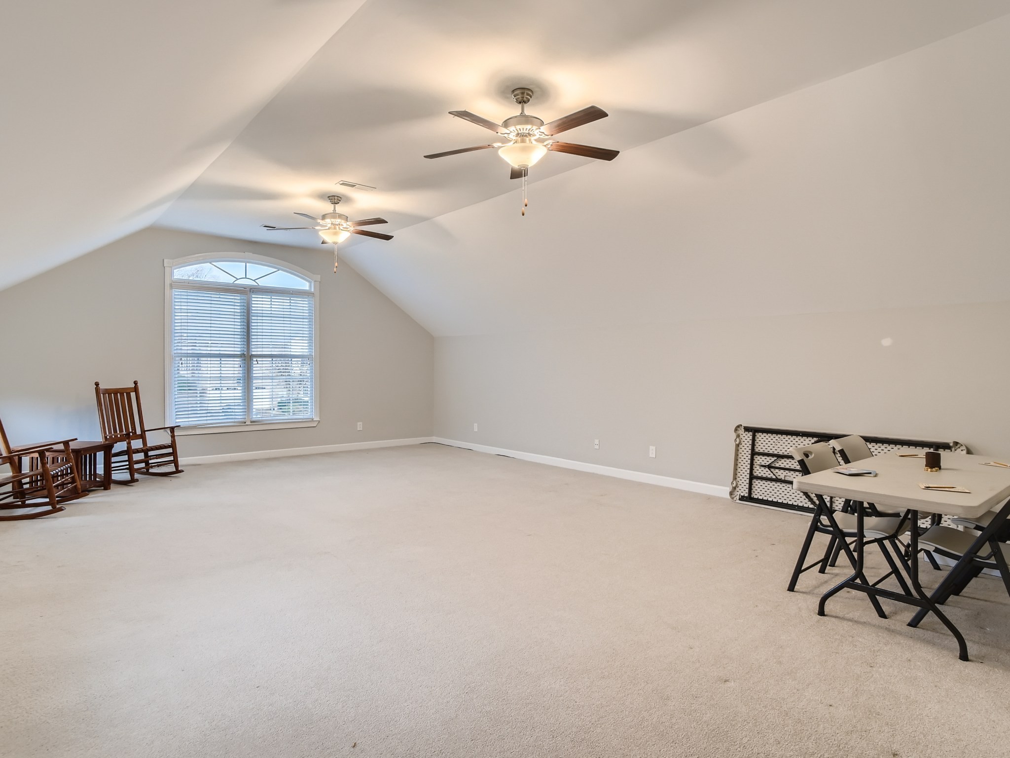 1747 Ethan Ln
