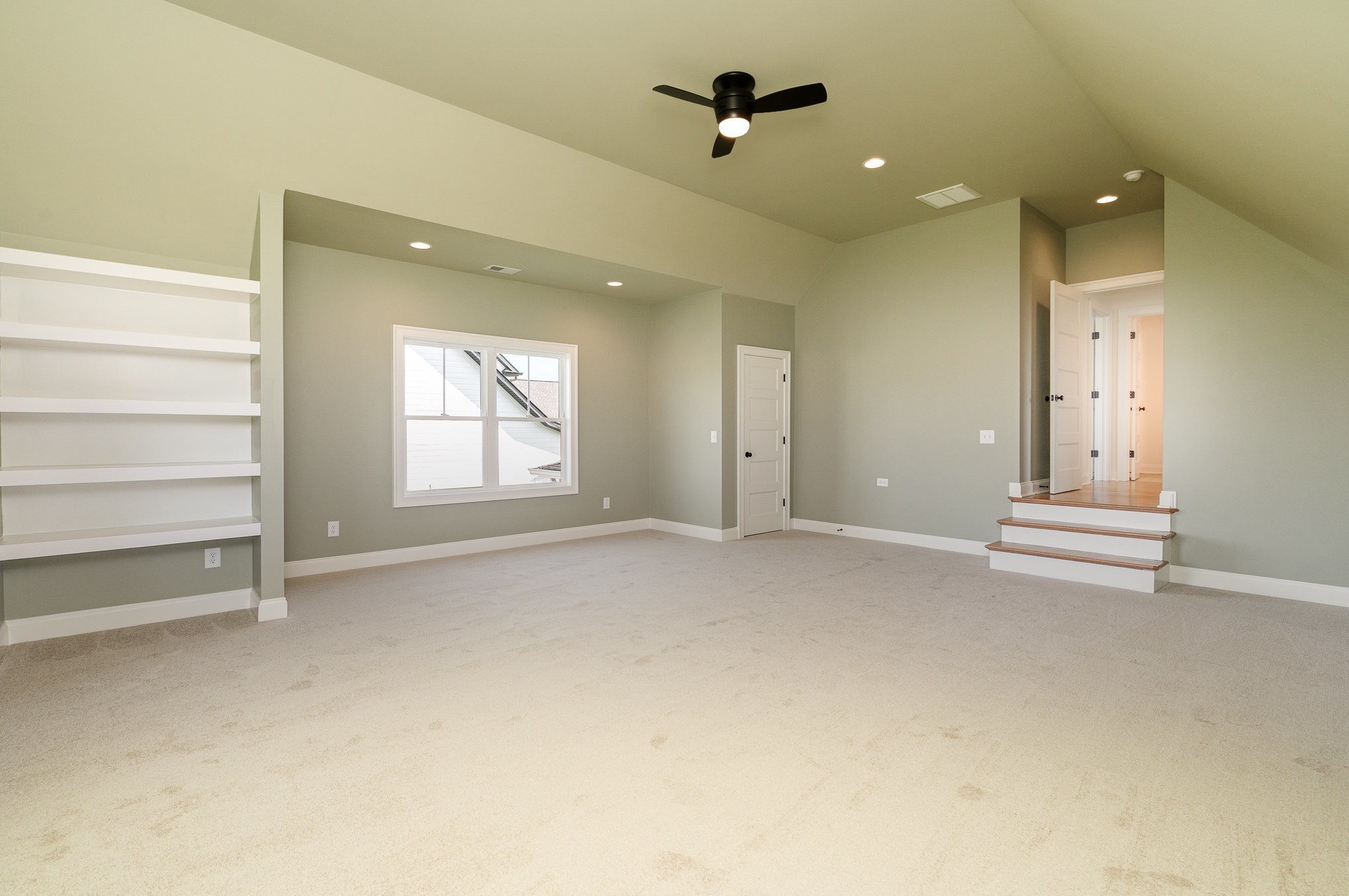 1724 Martha Washington Way