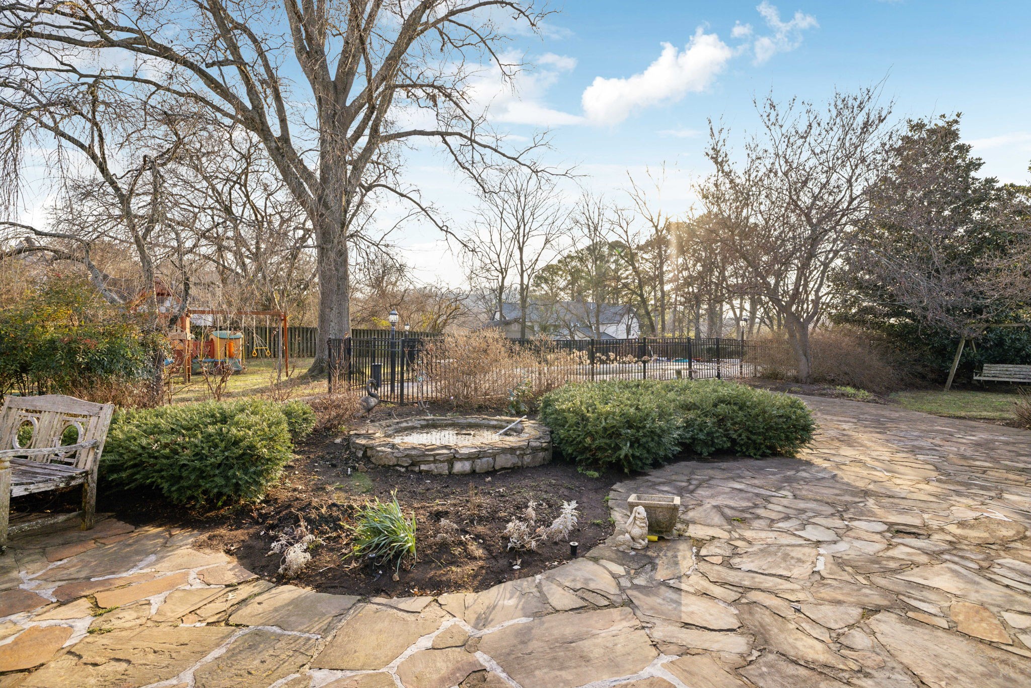 905 Robertson Academy Rd