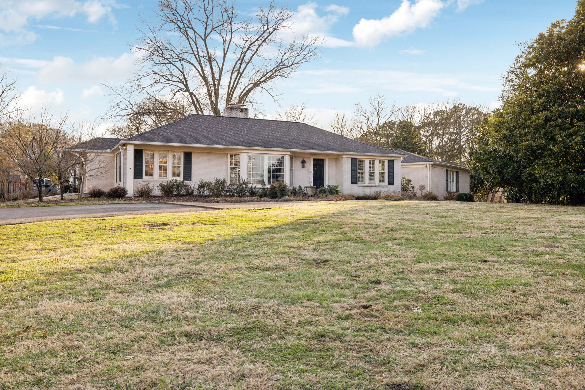 905 Robertson Academy Rd