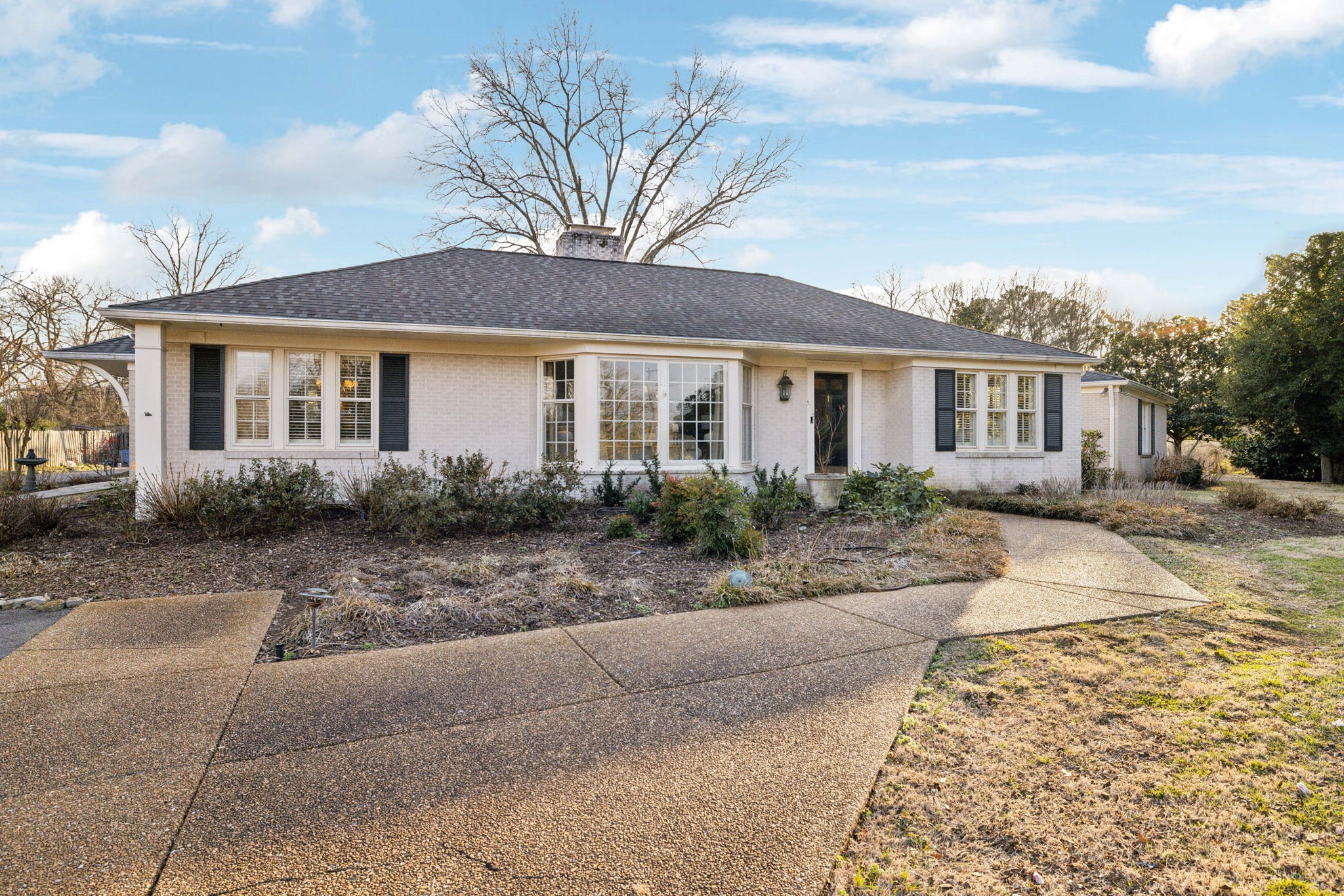 905 Robertson Academy Rd