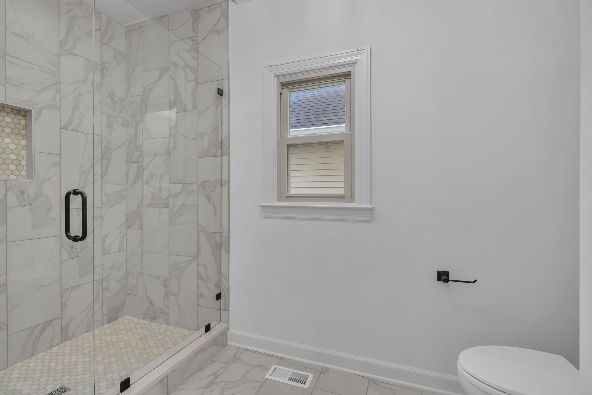 230 Adams Ct