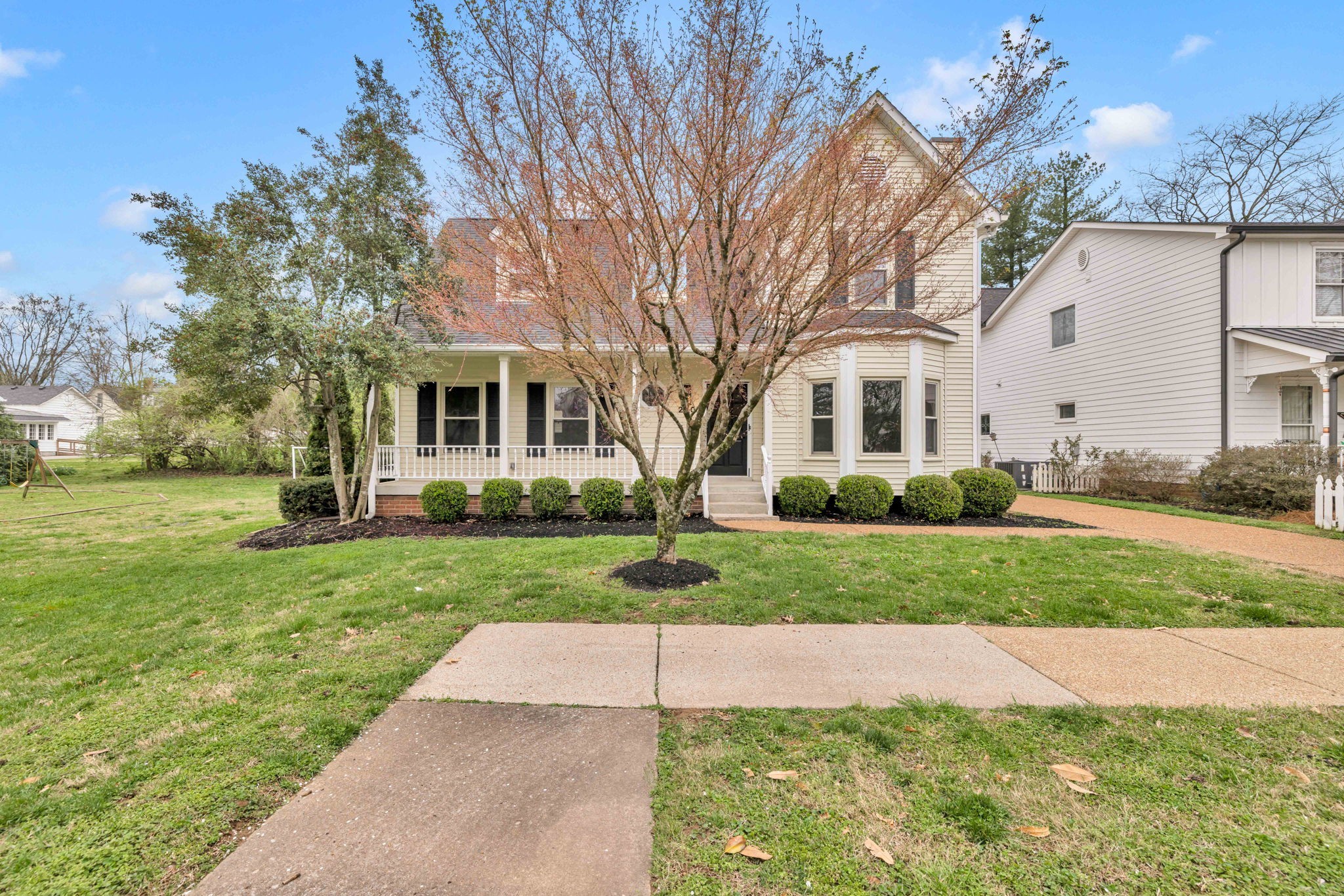 230 Adams Ct
