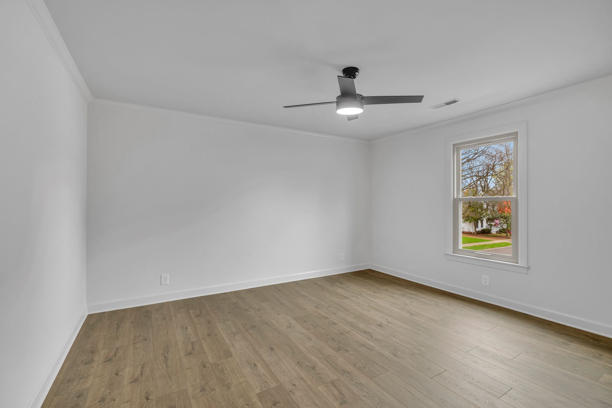 230 Adams Ct