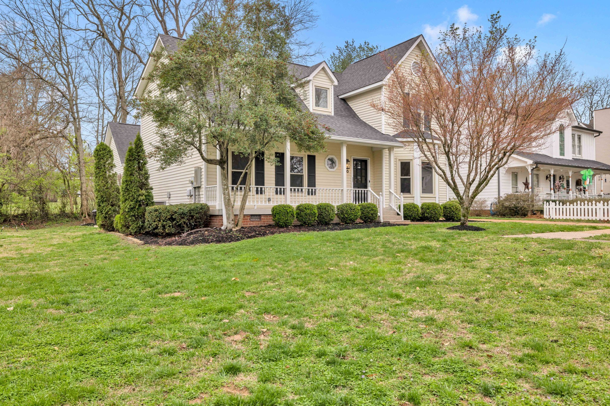 230 Adams Ct