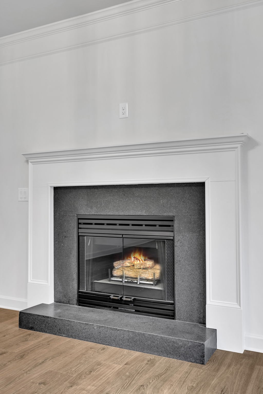 230 Adams Ct