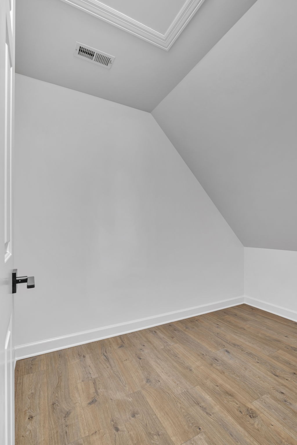230 Adams Ct