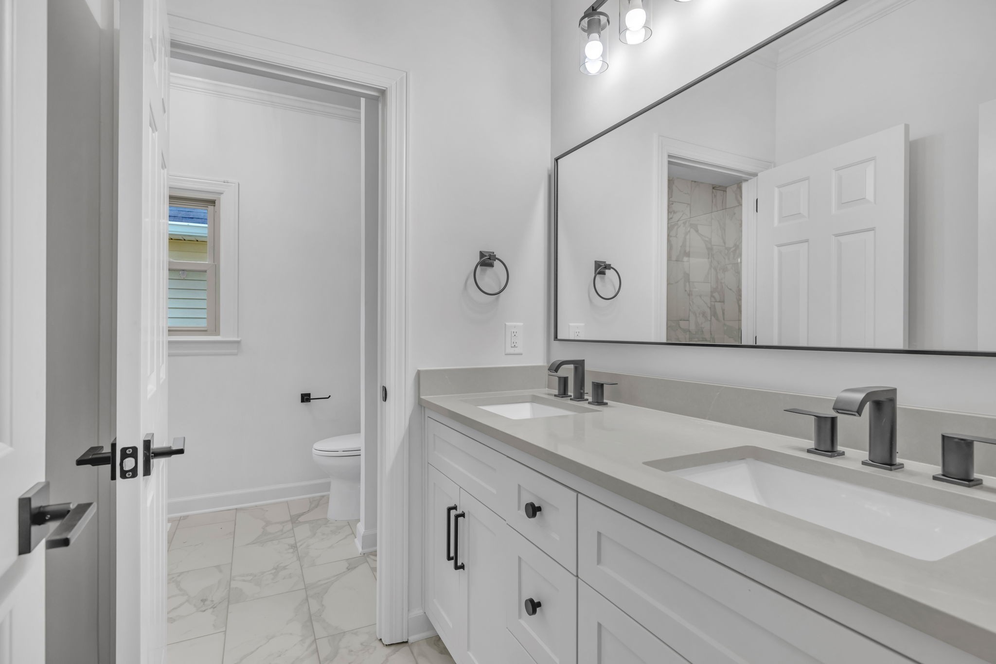 230 Adams Ct