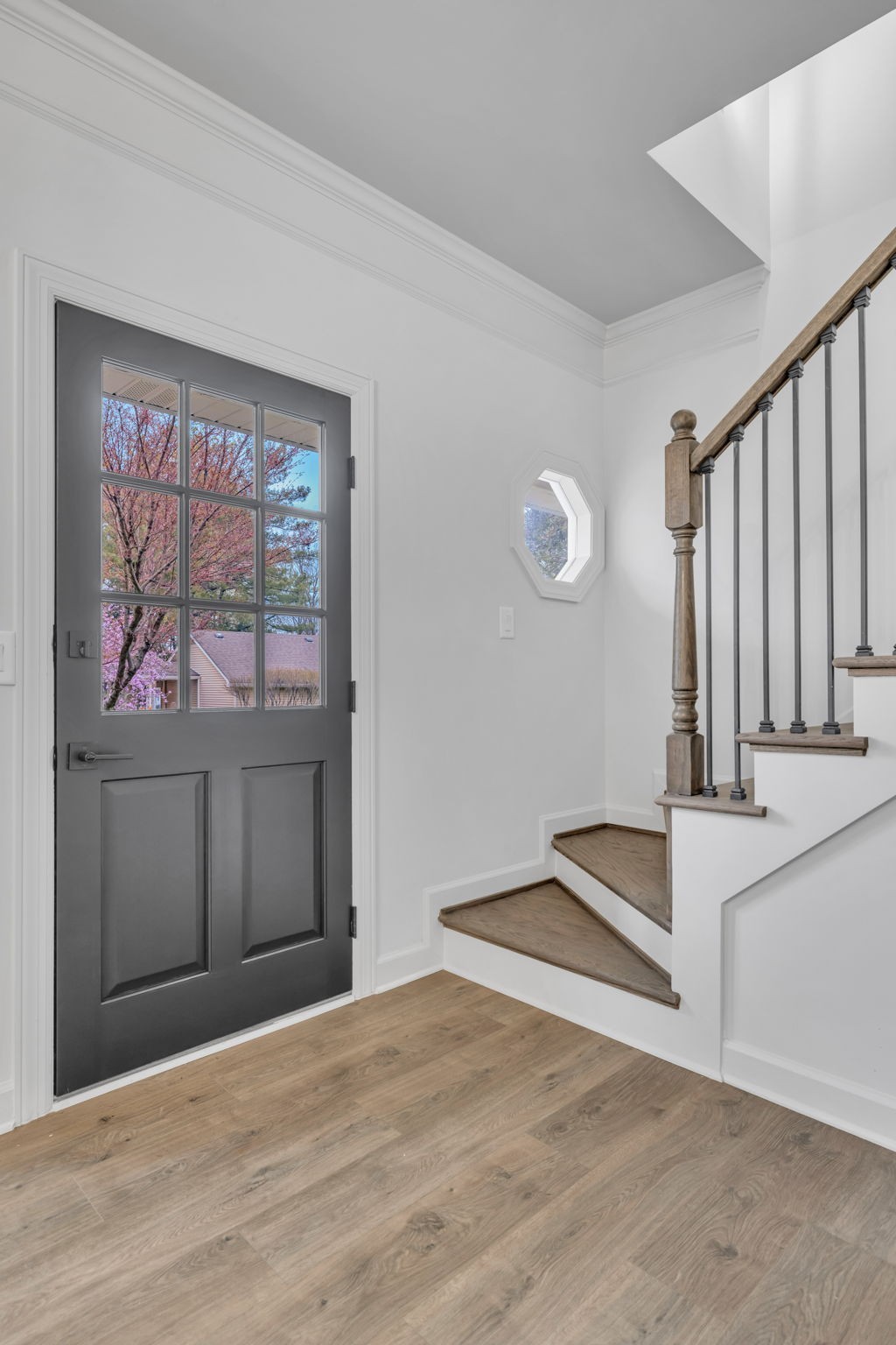 230 Adams Ct