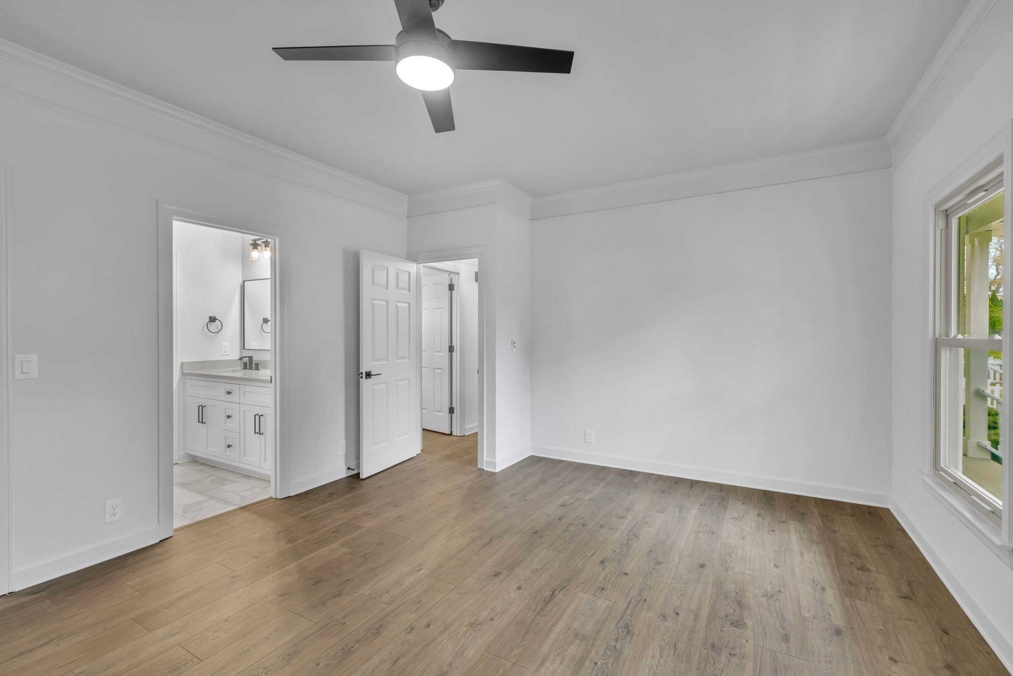 230 Adams Ct