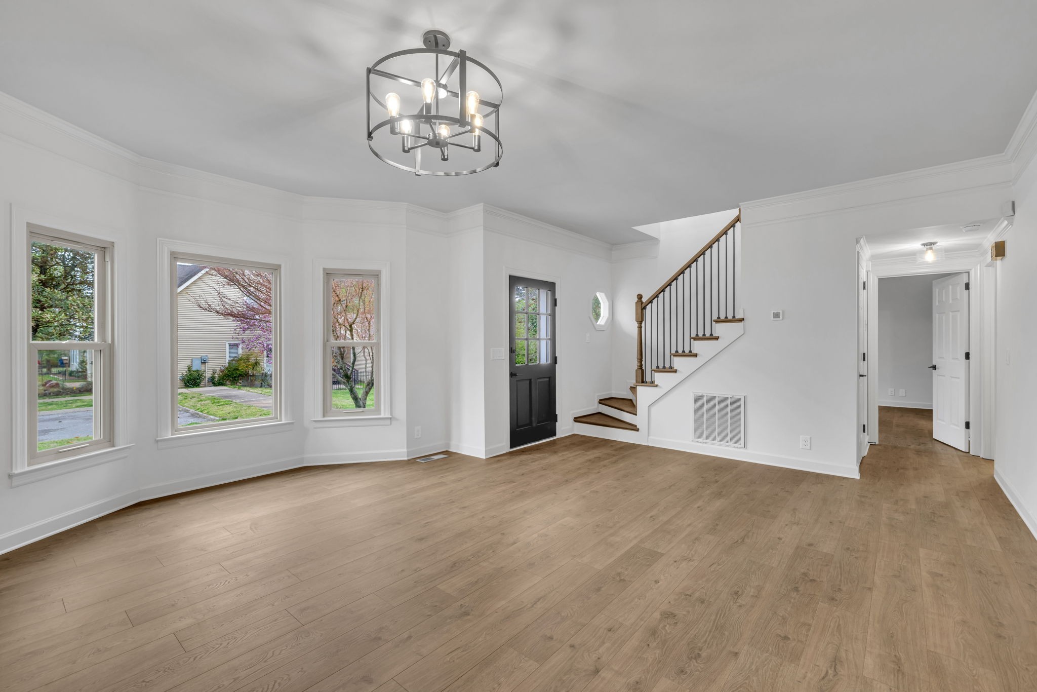 230 Adams Ct