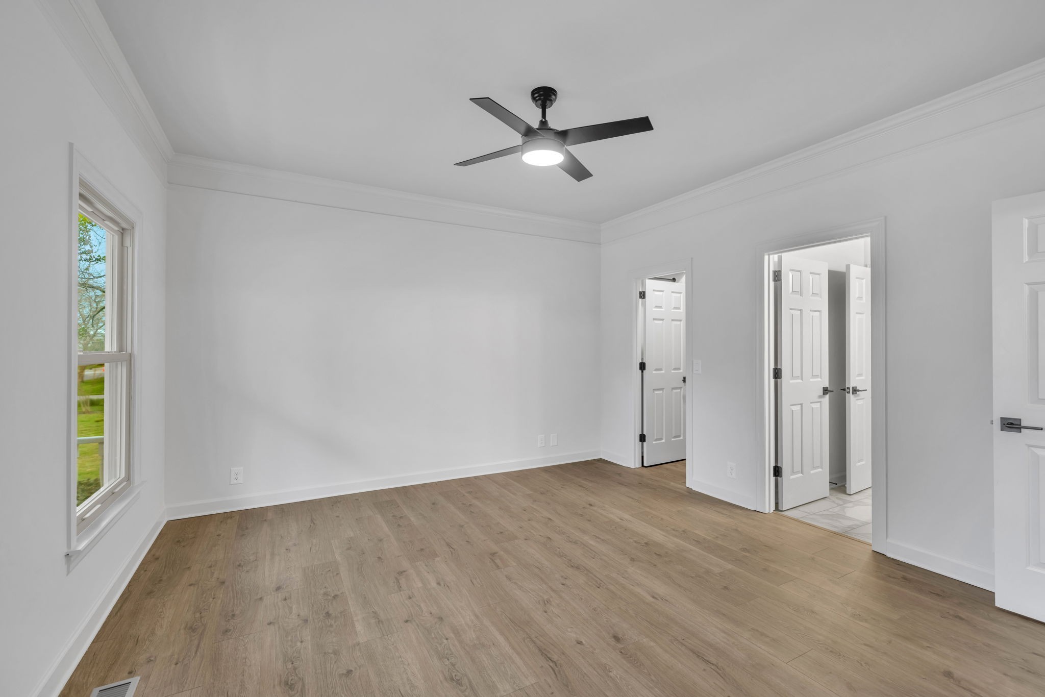 230 Adams Ct