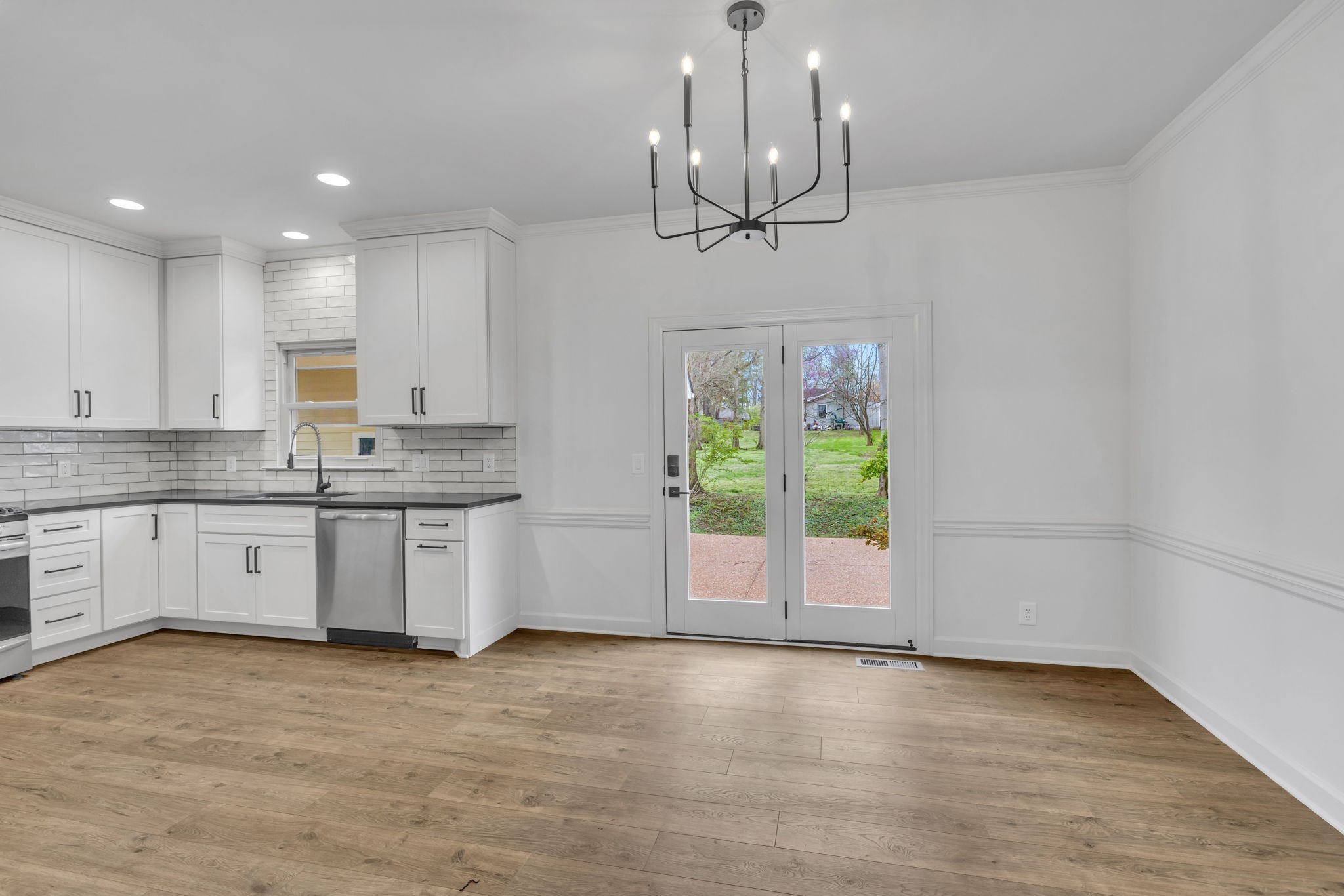 230 Adams Ct